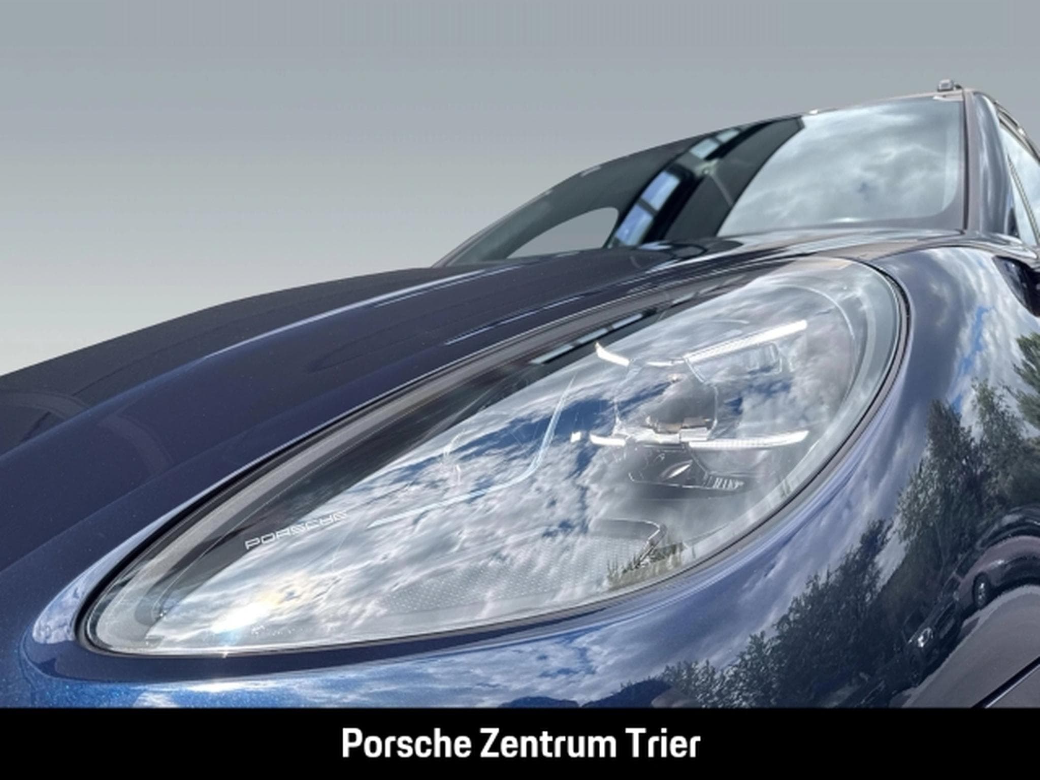 Porsche Macan Sportabgasanlage Surround-View PASM (2020) - Photo 11