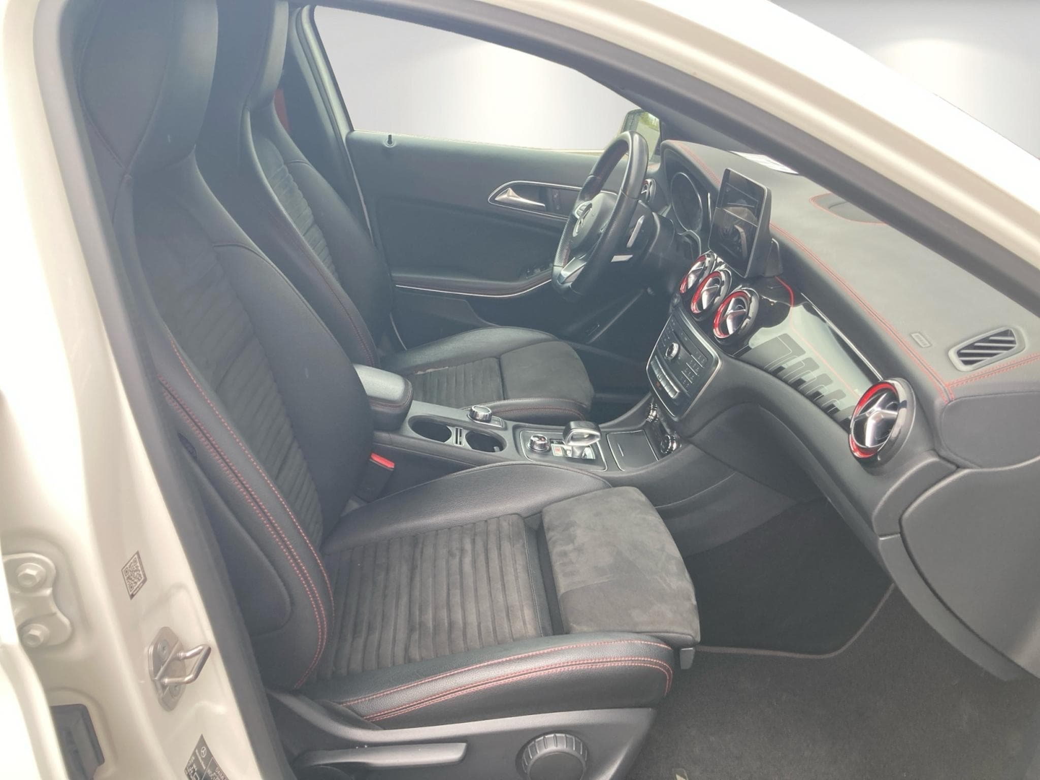 Mercedes GLA 45 AMG 4Matic/Navi/Kamera Night Paket Pano (2018) - Photo 15