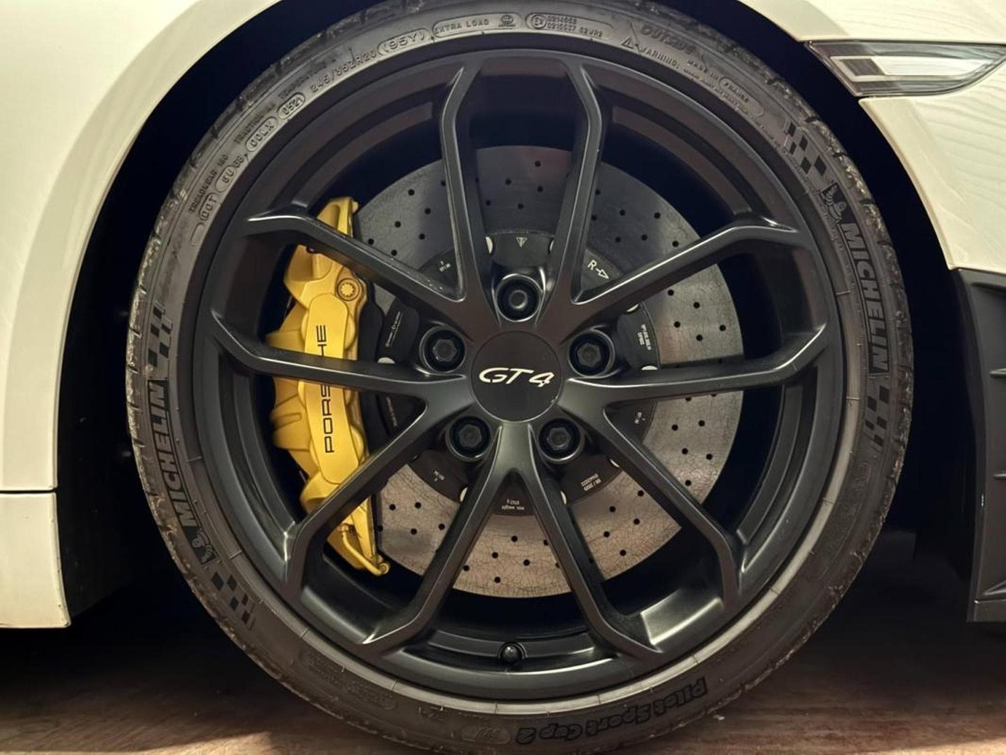 Porsche 718 4.0 420ch GT4 (2020) - Foto 7