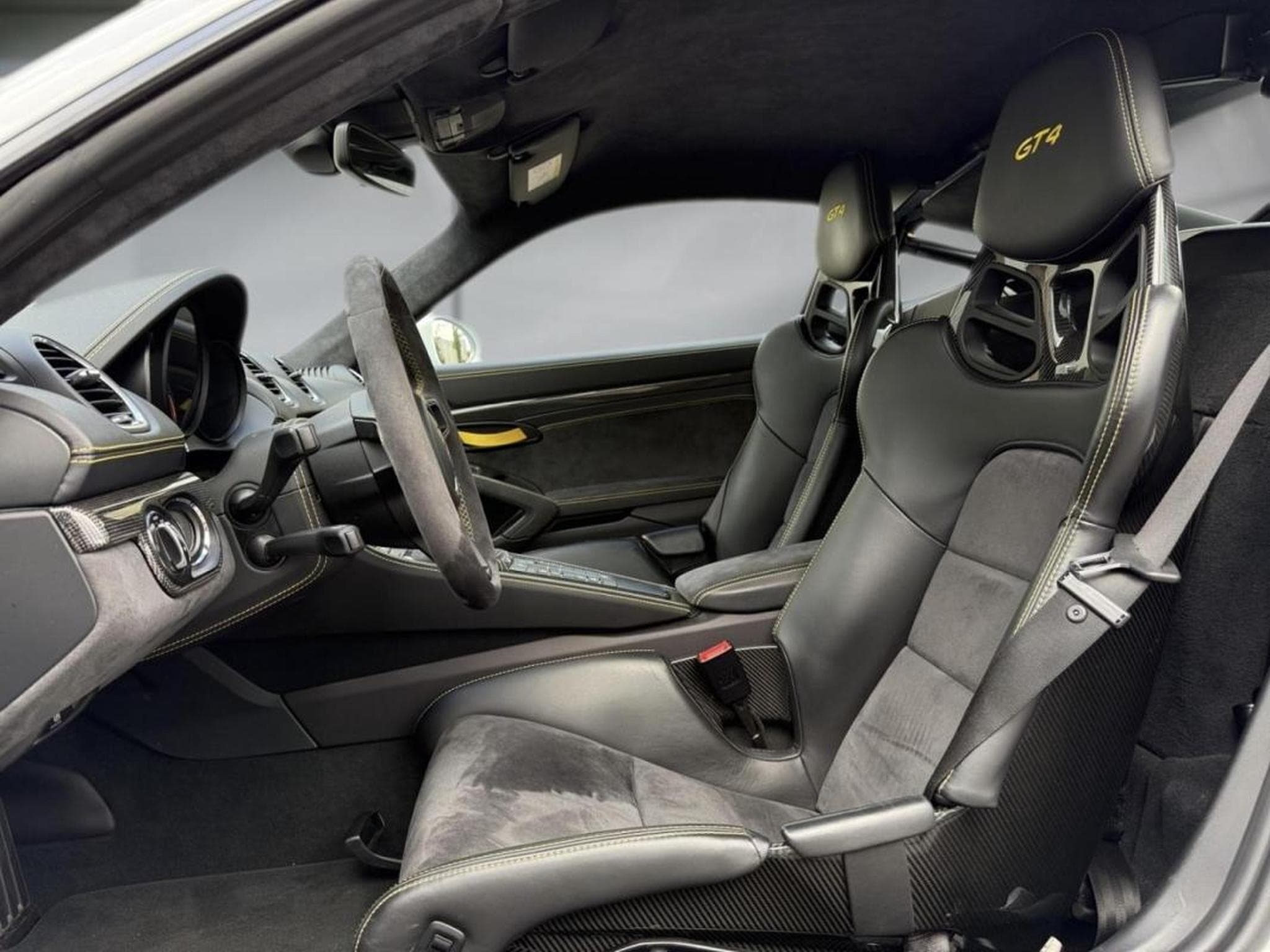 Porsche 718 4.0 420ch GT4 (2020) - Foto 9