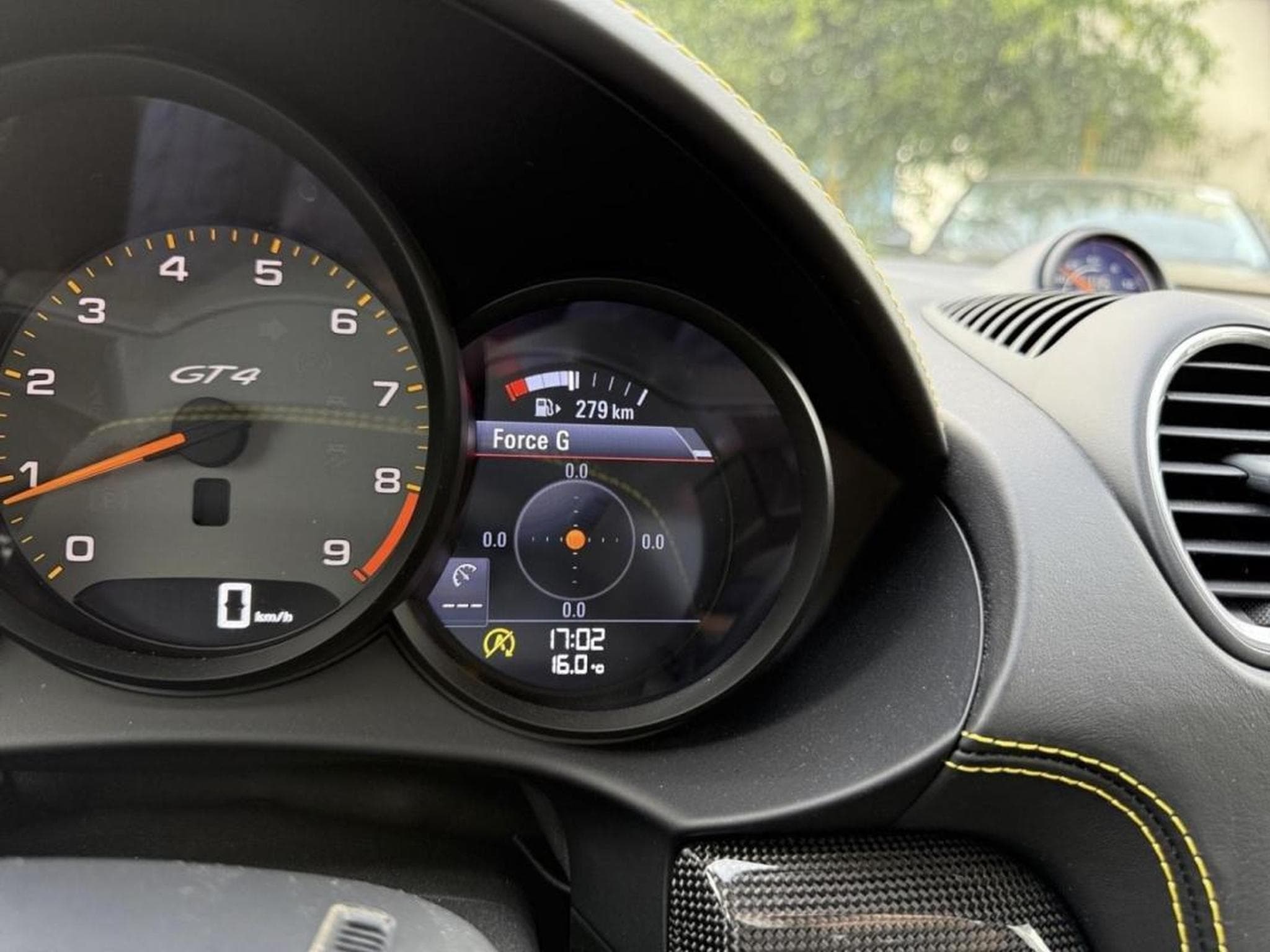 Porsche 718 4.0 420ch GT4 (2020) - Foto 15
