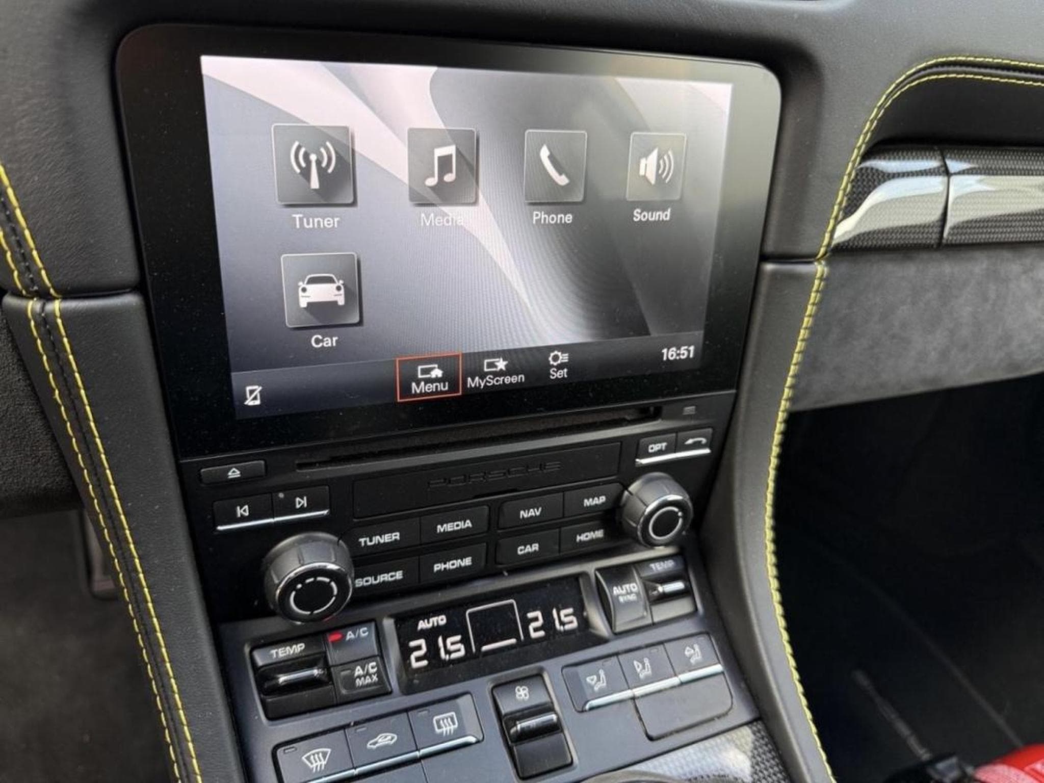 Porsche 718 4.0 420ch GT4 (2020) - Foto 17