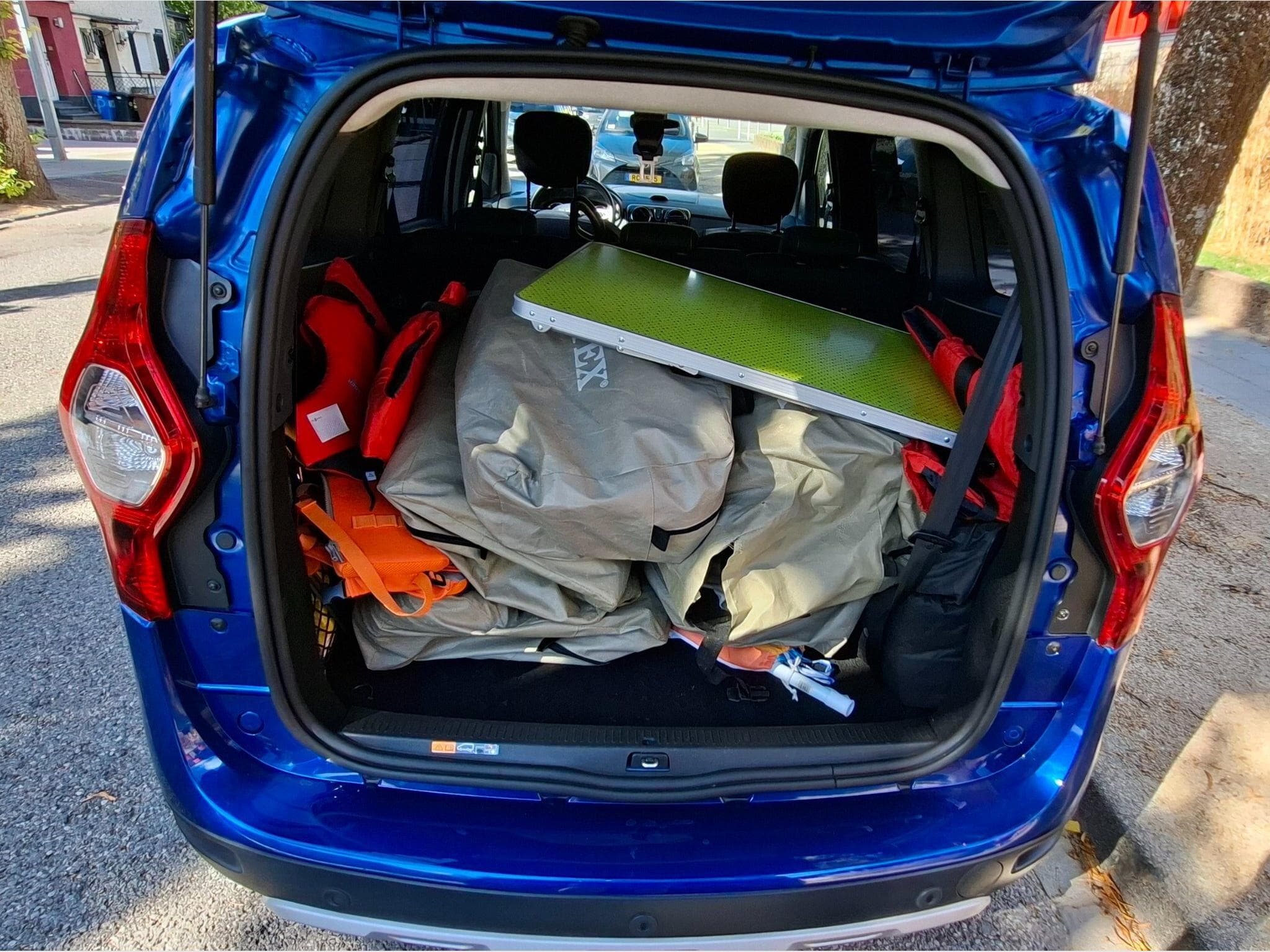 Dacia Lodgy Stepway 1.5 dCi / Blue 116 PS 7-Sitzer (2021) - Foto 14