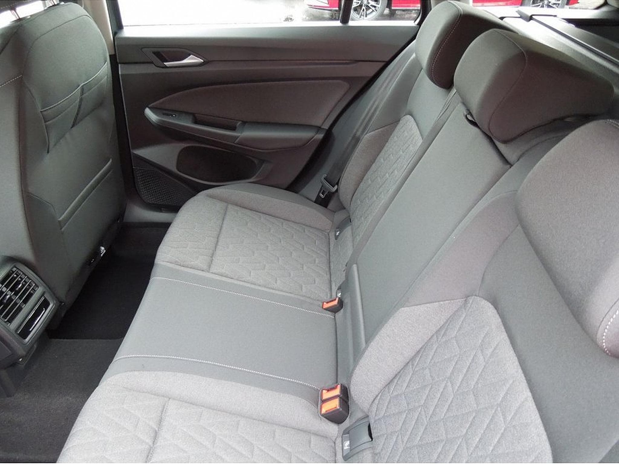 VW Golf (2026) - Photo 17