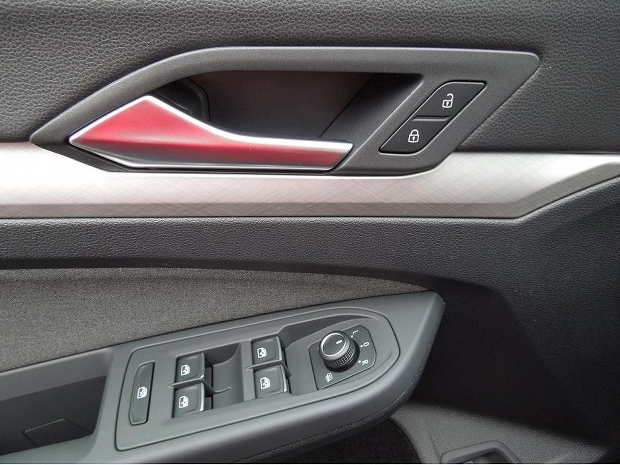 VW Golf (2026) - Photo 8