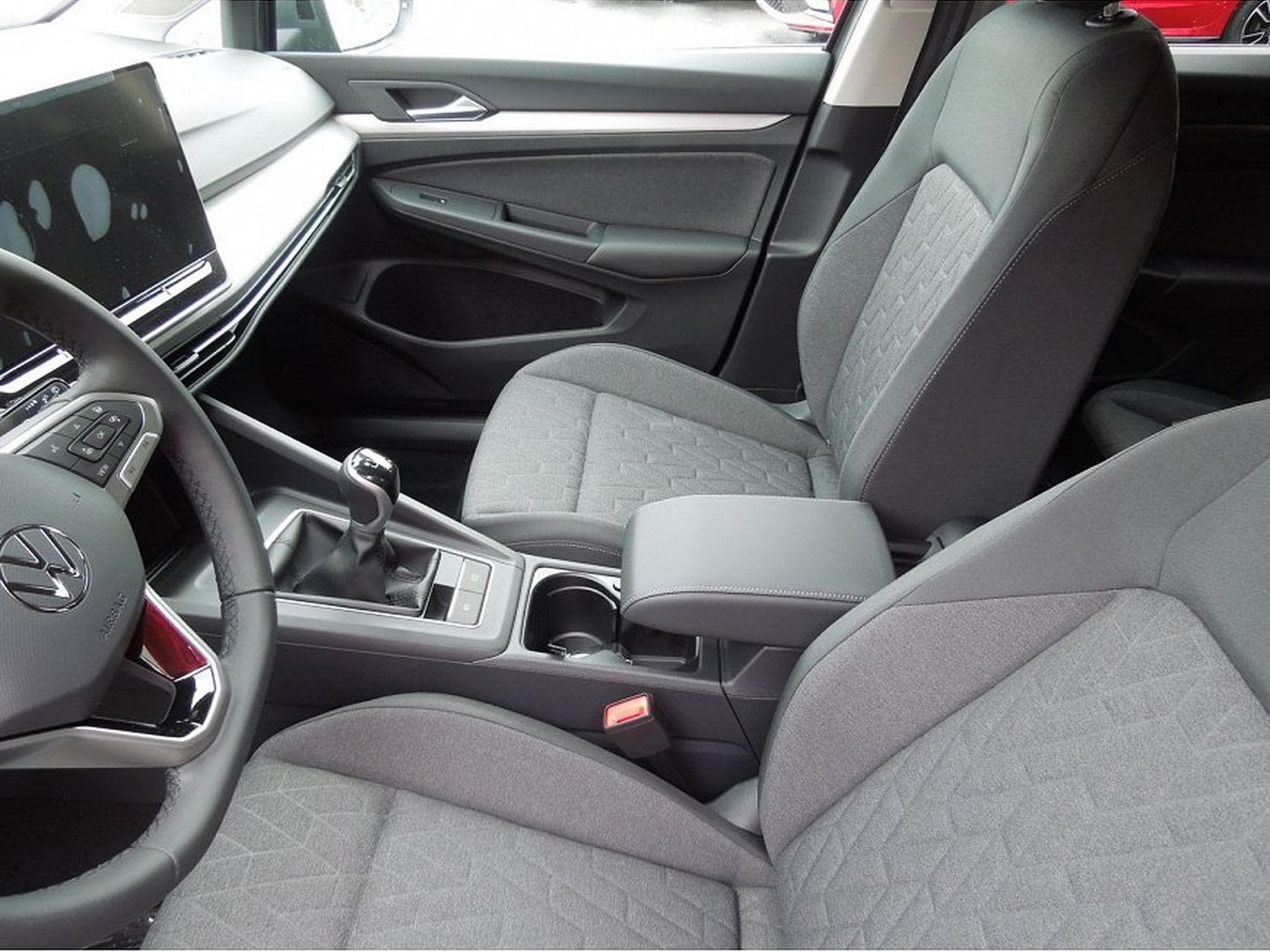 VW Golf (2026) - Photo 9