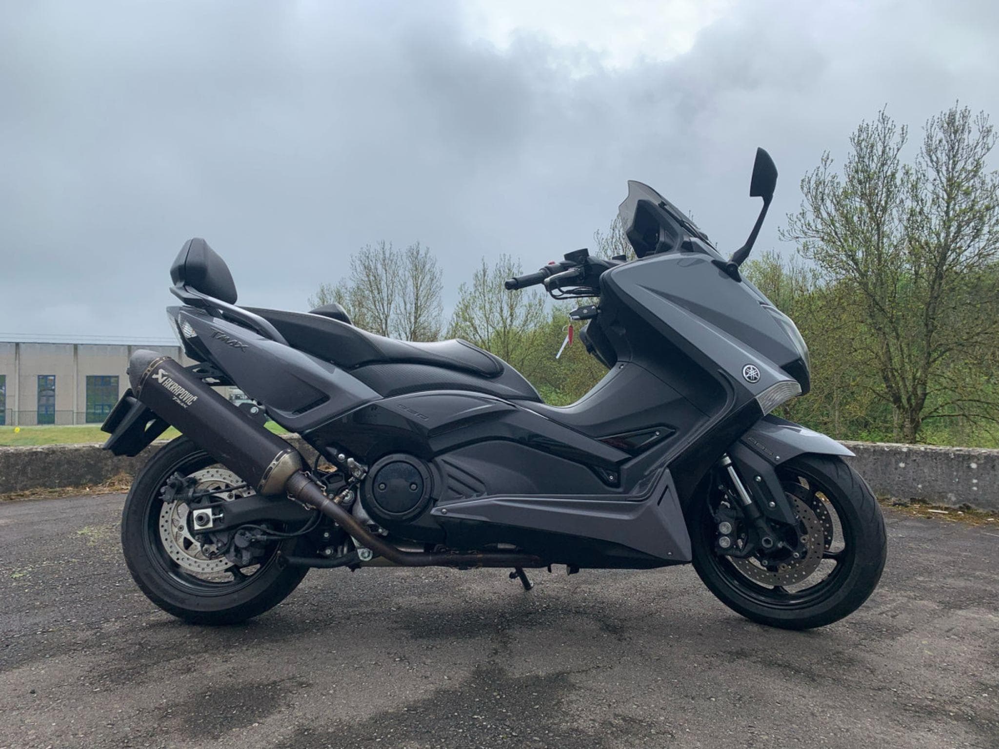 Yamaha T-Max T-Max - ABS - Akrapovic - Selle & Poignées chauffantes (2016) - Photo 3