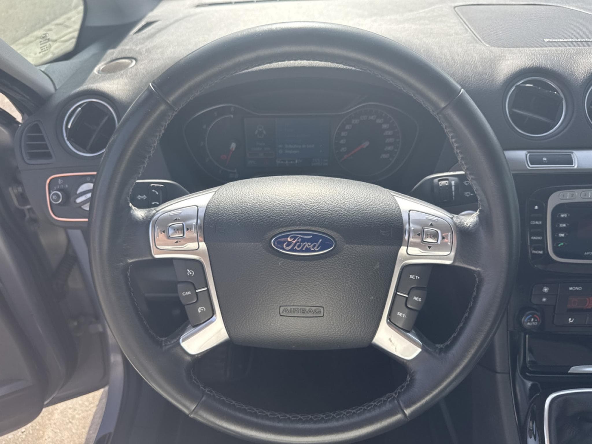 Ford S-Max 2.0 TDCI 163 Titanium (2013) - Photo 15