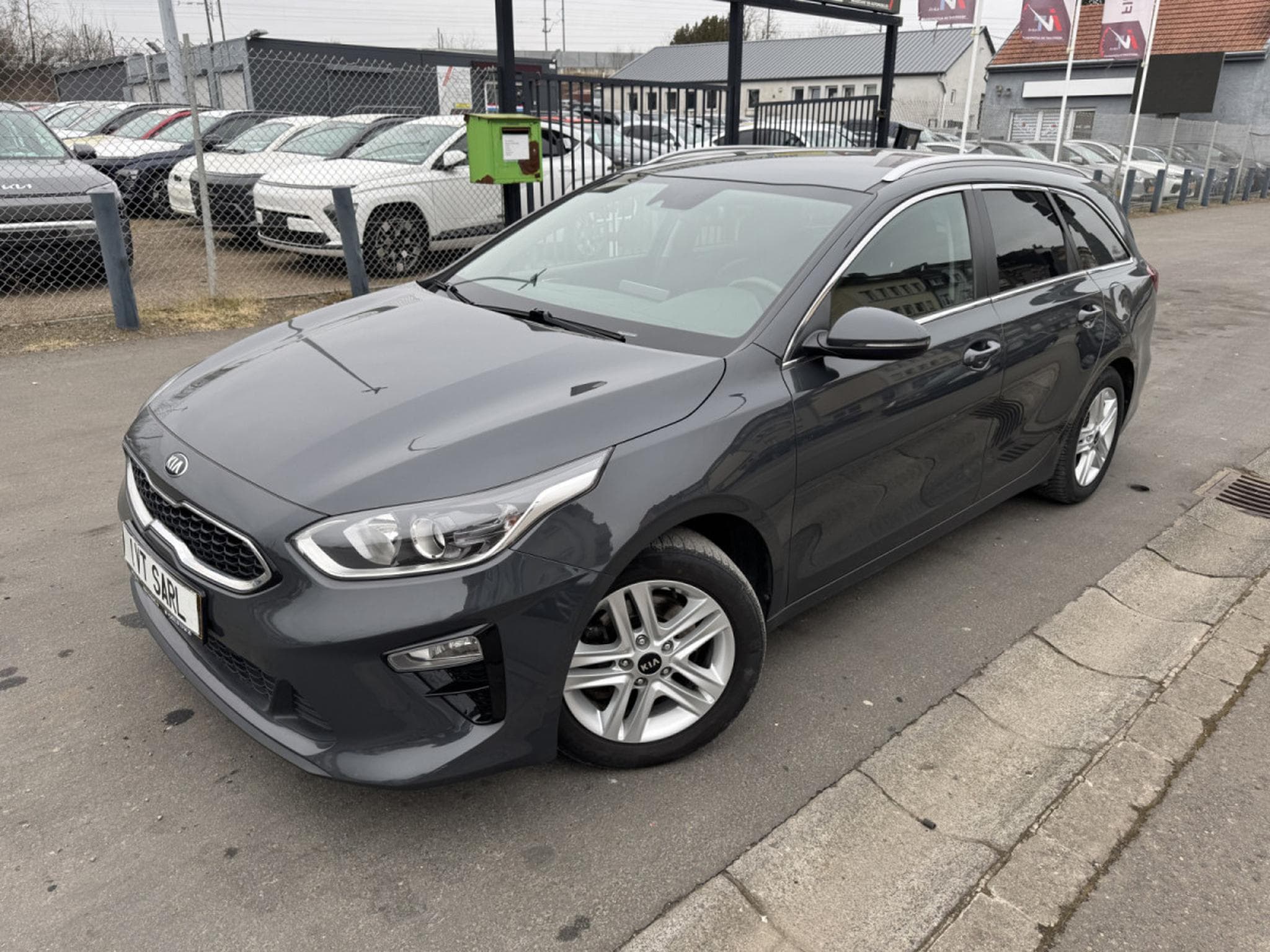 Kia Ceed SW Édition 7 1.0 T-GDI émotive pack (2021) - Foto 6