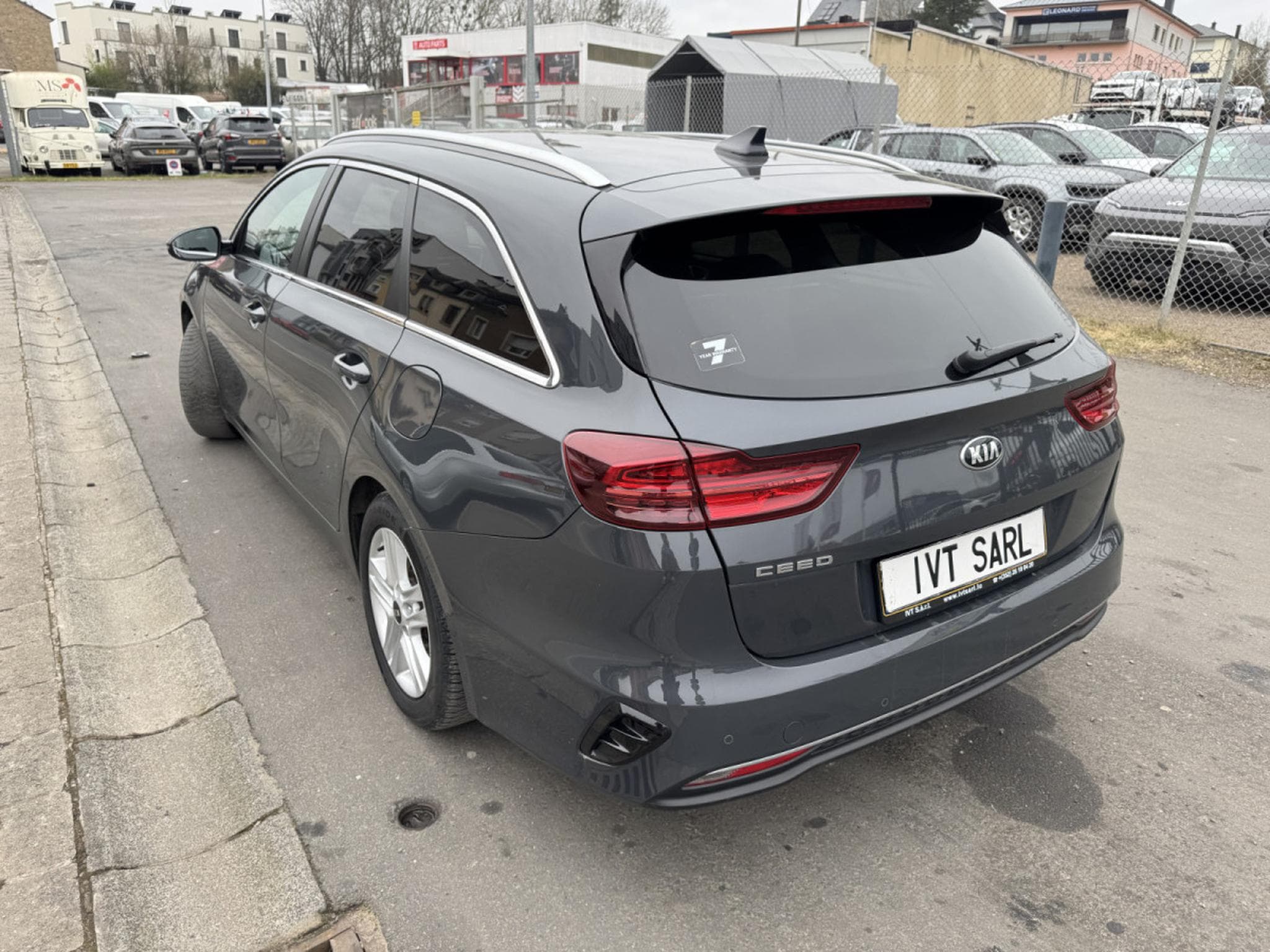 Kia Ceed SW Édition 7 1.0 T-GDI émotive pack (2021) - Foto 10