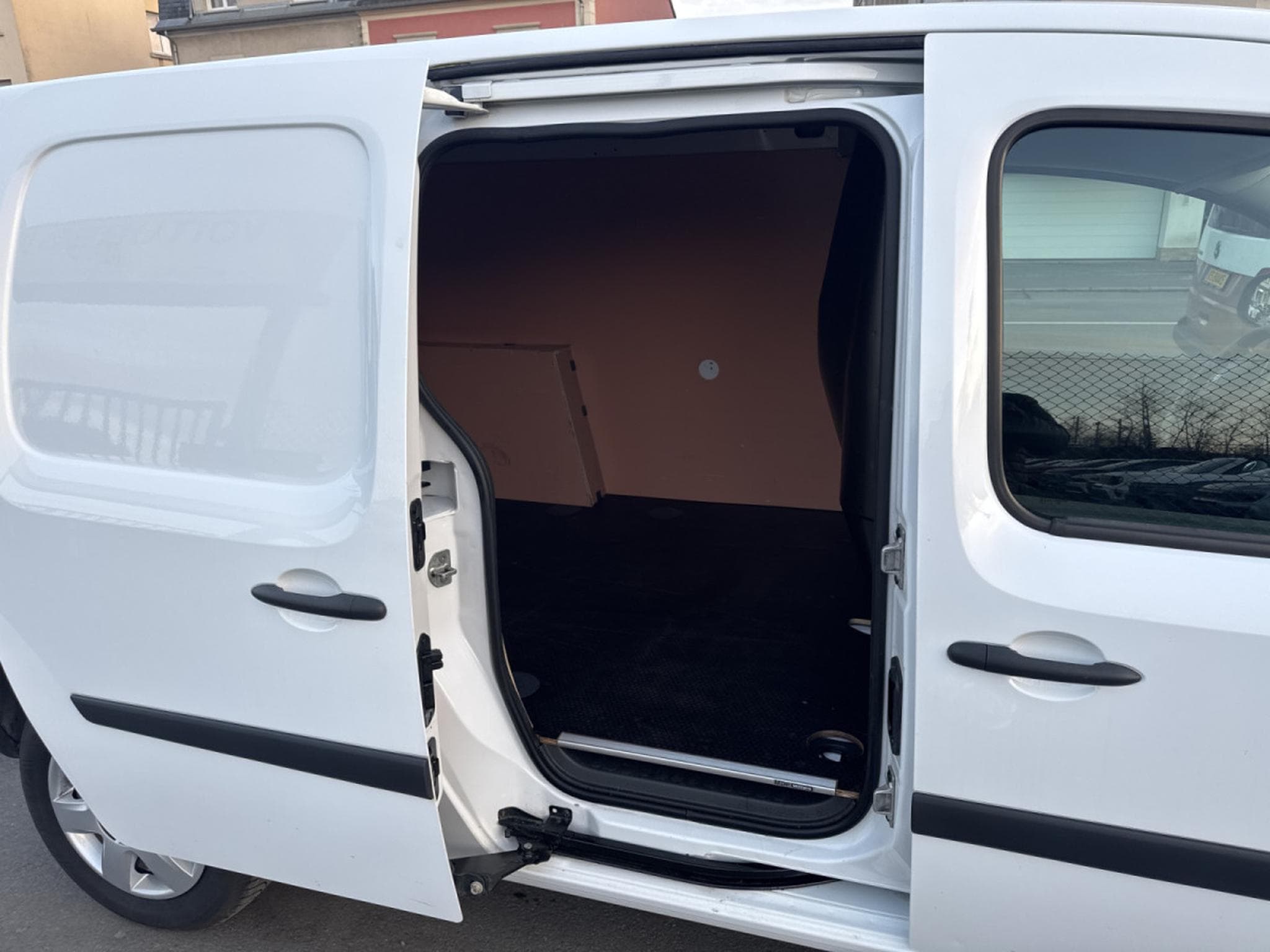 Nissan NV250 1.5 DCI L2H1 Acenta MT6 (2021) - Foto 8