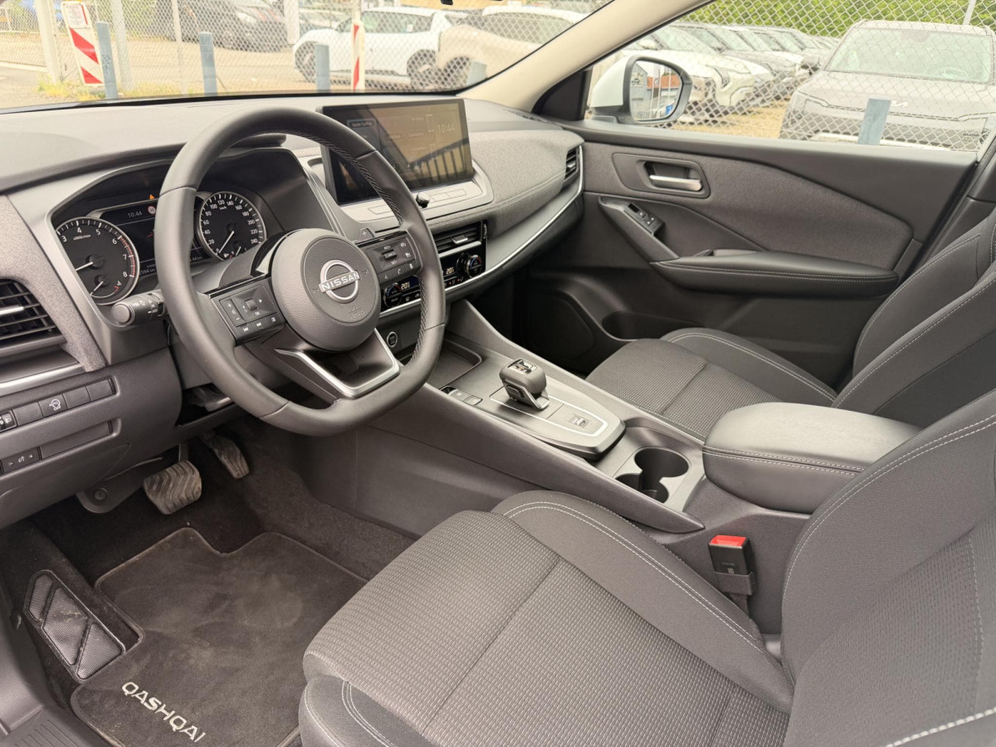 Nissan Qashqai 1.3 ACENTA 2WD 158CV Xtronic Mild-Hybrid (2025) - Foto 18