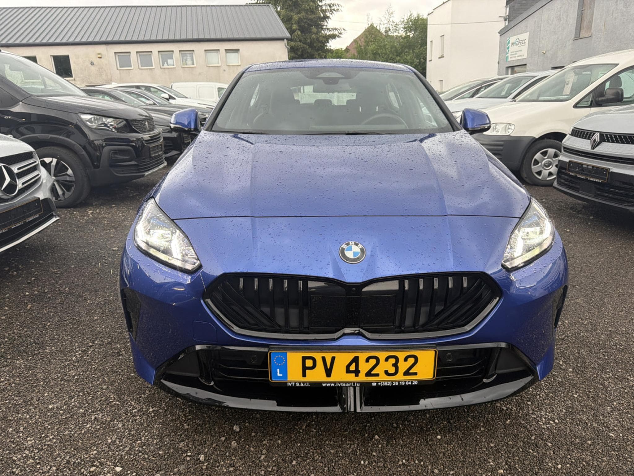 BMW 118 2.0DA PACK M 150CV AUTO (2025) - Photo 2