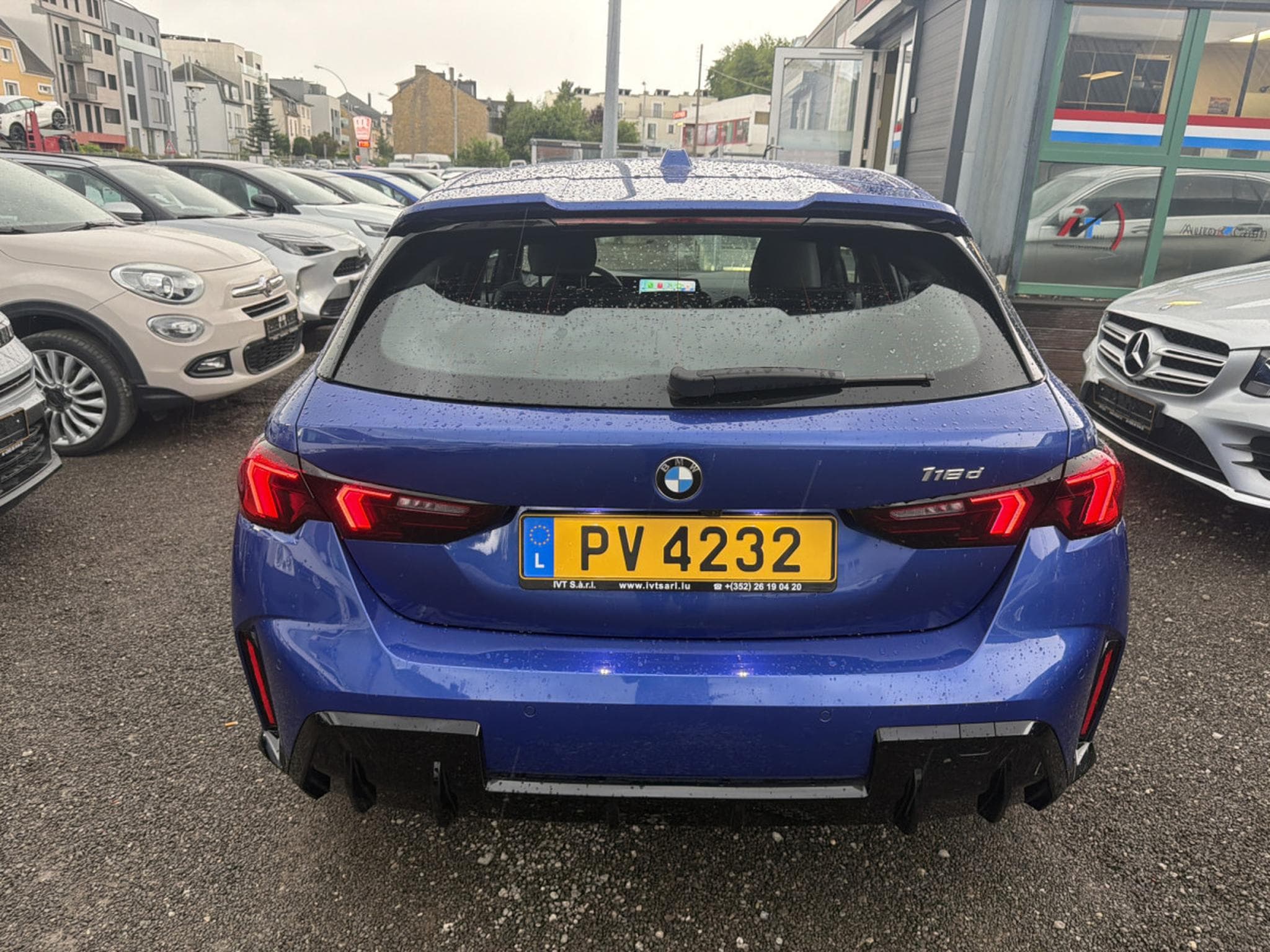 BMW 118 2.0DA PACK M 150CV AUTO (2025) - Photo 5
