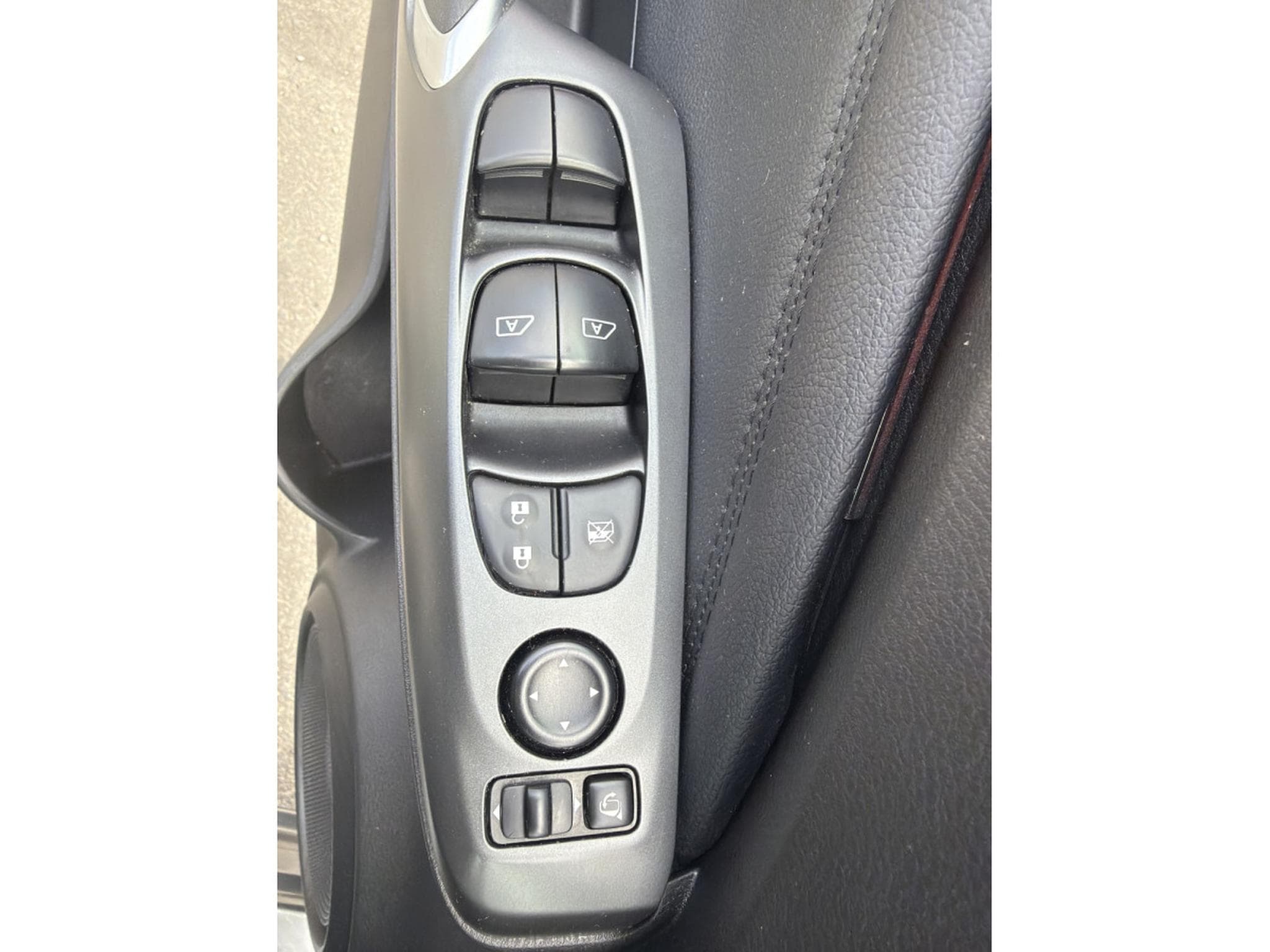 Nissan Juke 1.0 DIG-T 7DCT TEKNA AUTO (2024) - Photo 13