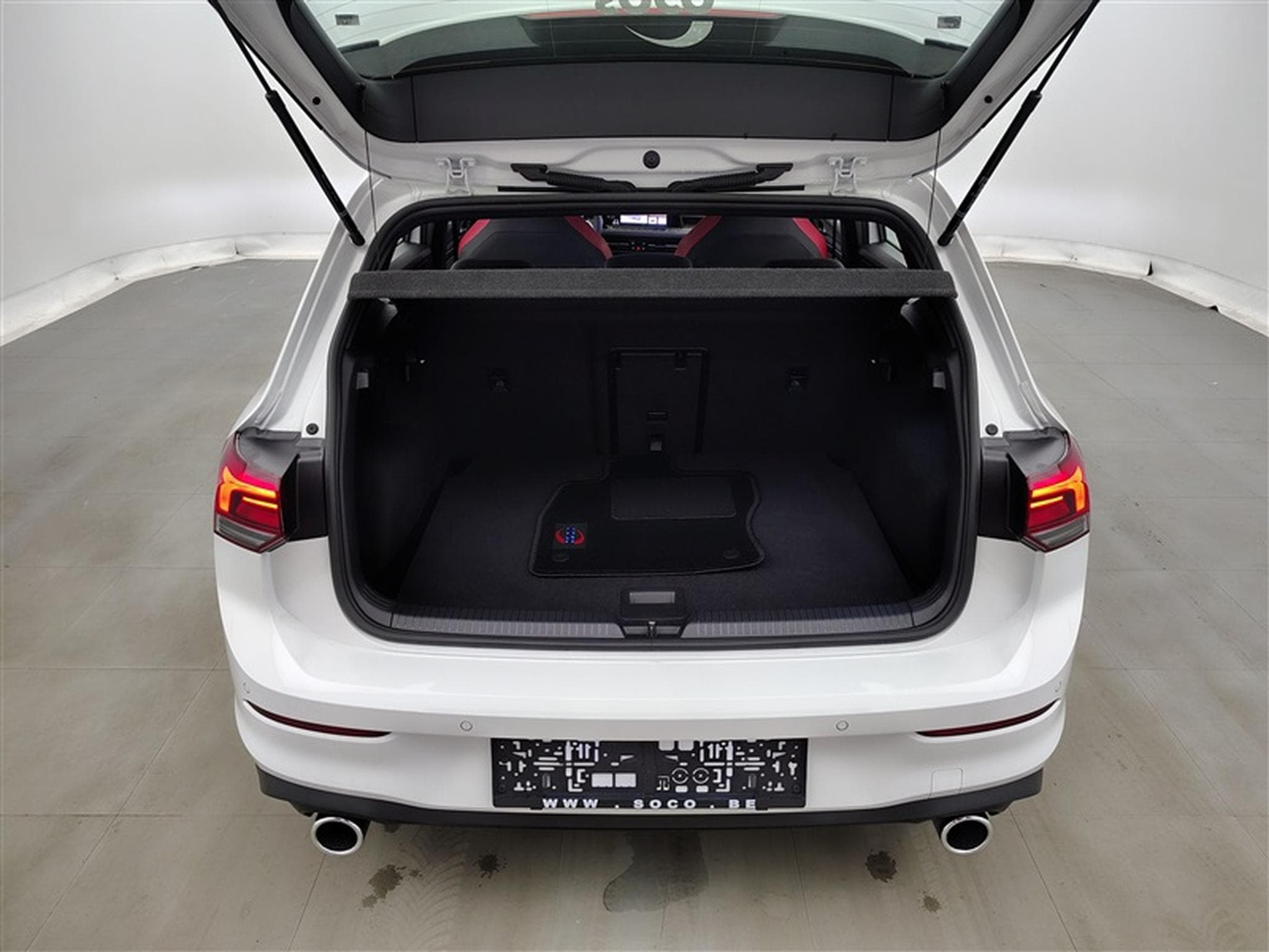 VW Golf 2.0 TSI 245cv GTI NAVI / FULL LED / CAMERA / JA 17" (2024) - Photo 14