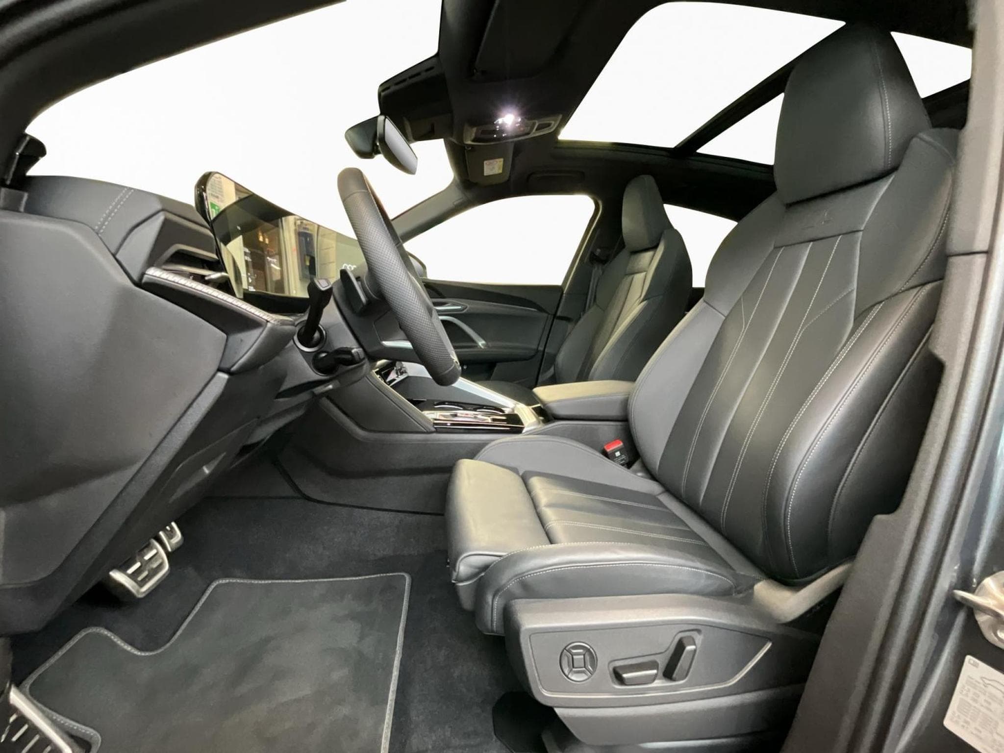 Audi Q5 SB+S-Line+TDI+Quattro+S-Tronic+Luft.+P.Business+ (2025) - Photo 9