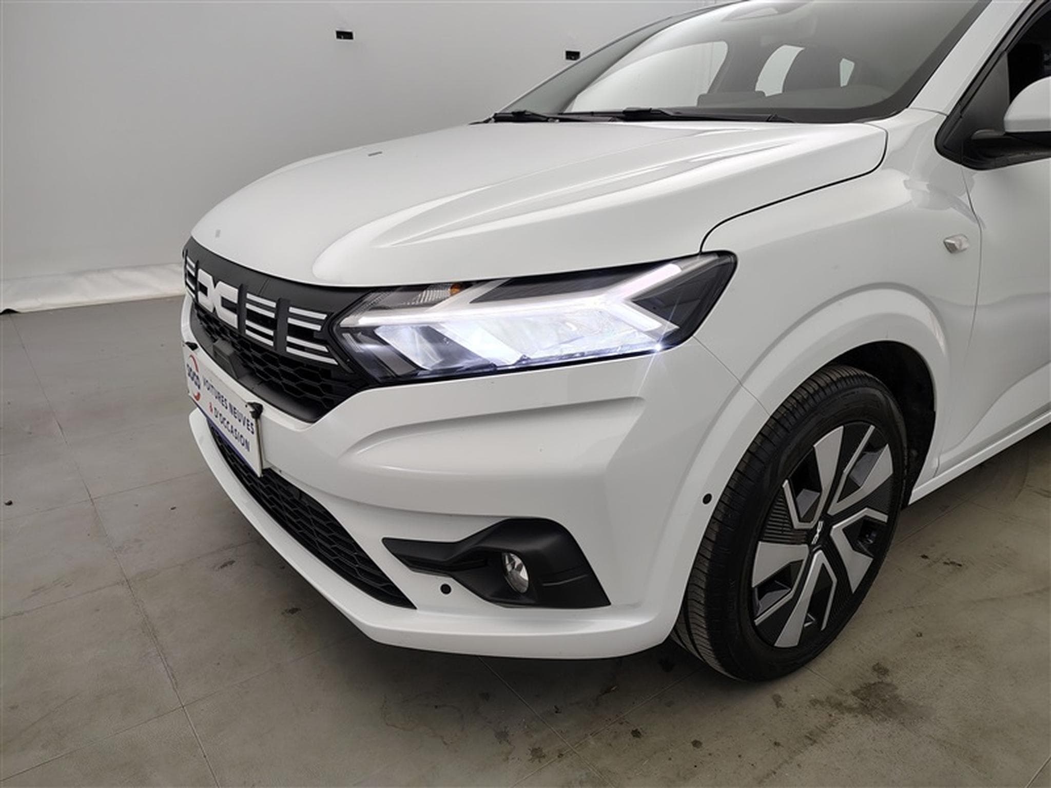 Dacia Sandero 1.0i SCe Expression (2025) - Photo 15
