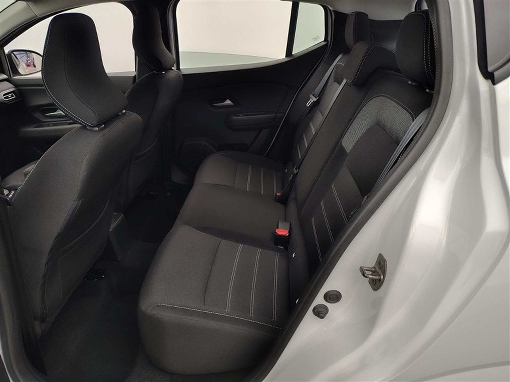 Dacia Sandero 1.0i SCe Expression (2025) - Photo 13