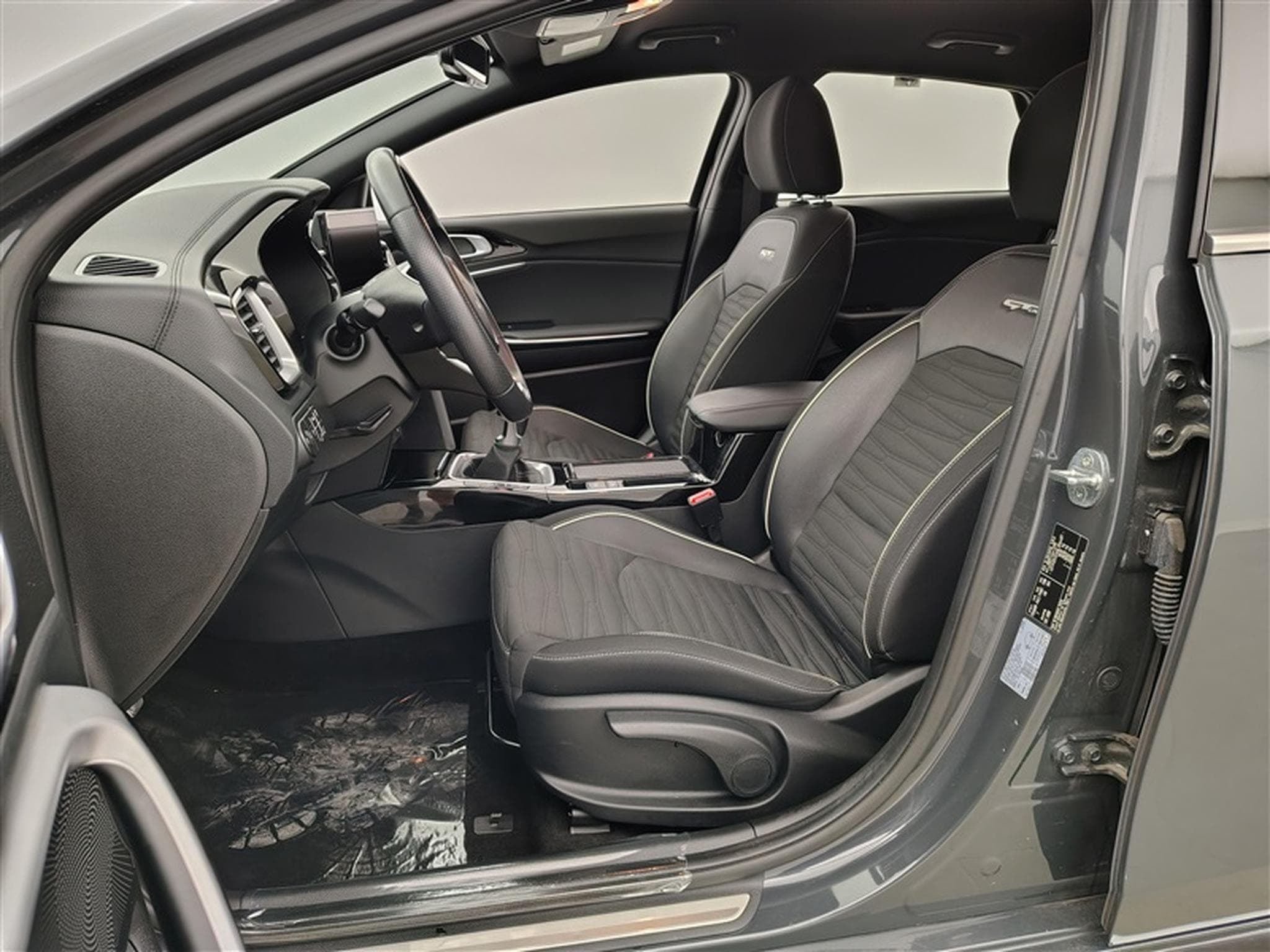 Kia ProCeed 1.0 T-GDI 120Cv GT-Line NAVI / CARPLAY / FULL LED / S-CUIR (2023) - Photo 7