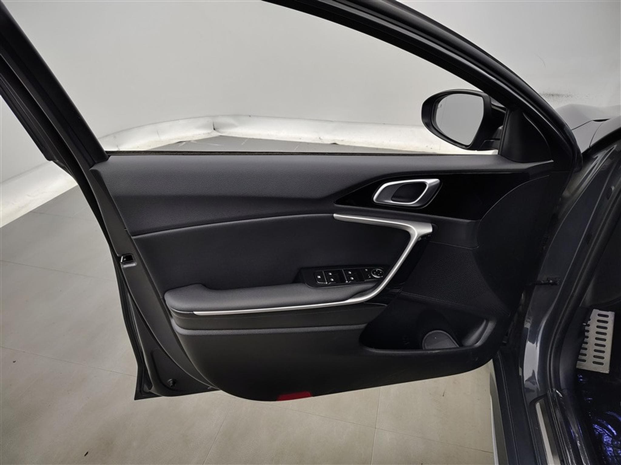 Kia ProCeed 1.0 T-GDI 120Cv GT-Line NAVI / CARPLAY / FULL LED / S-CUIR (2023) - Photo 17