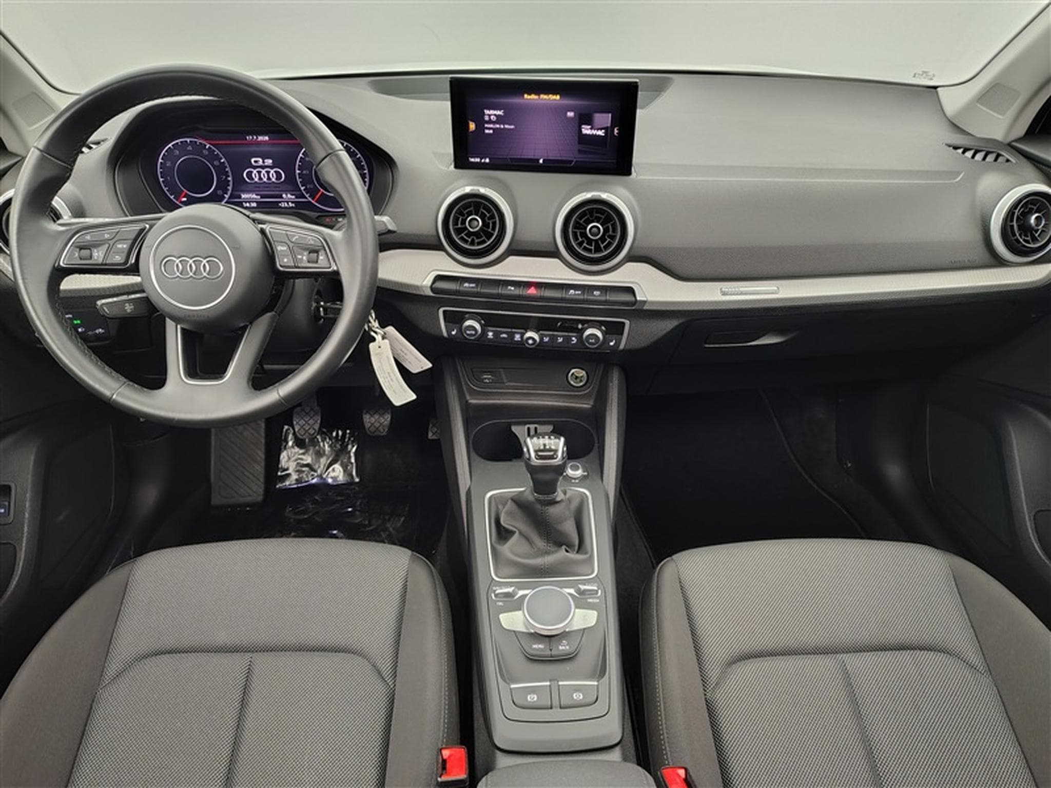 Audi Q2 30 TFSI Design NAVI/LED/TO PANO/JA/PDC (2022) - Photo 8