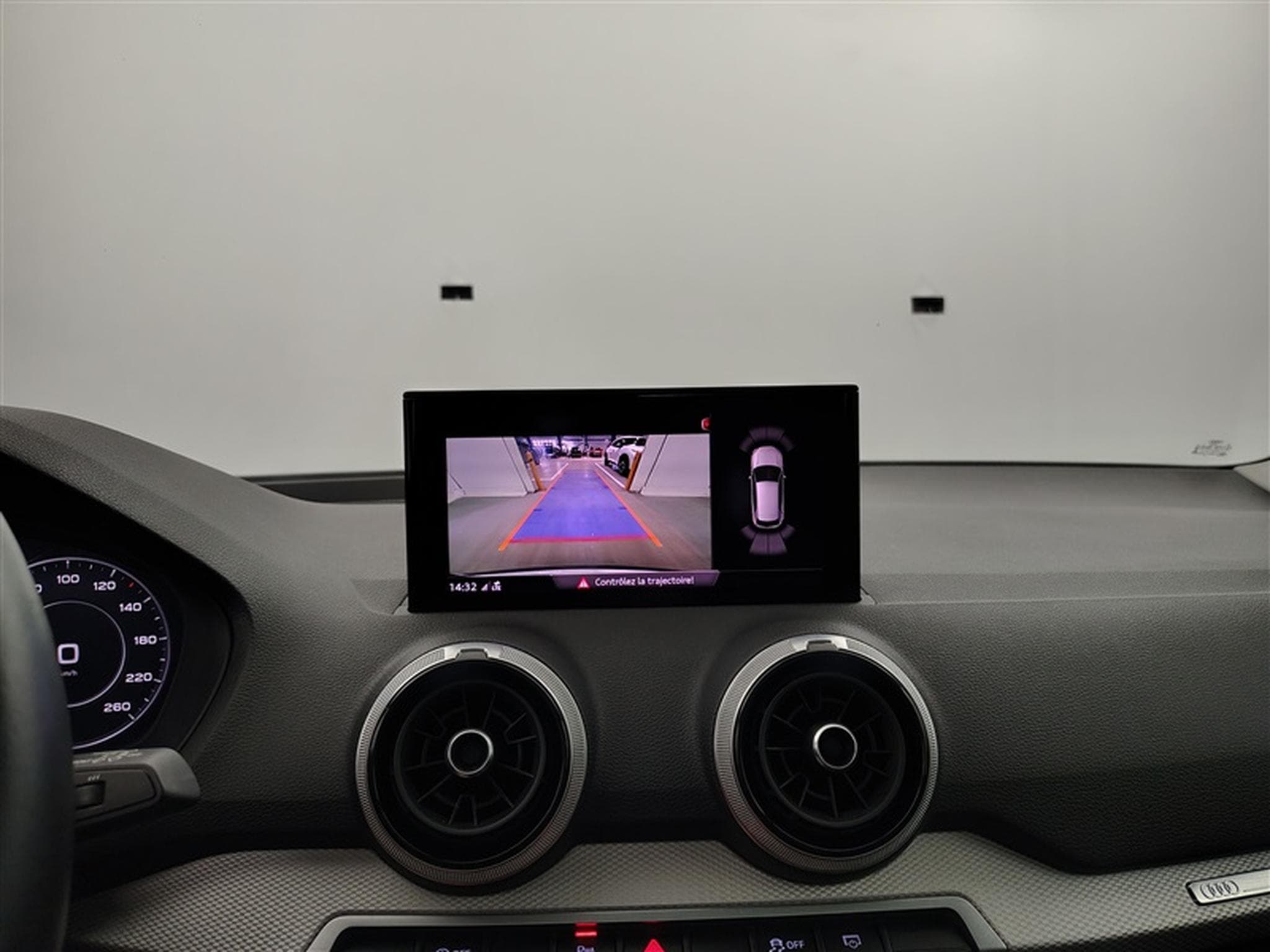 Audi Q2 30 TFSI Design NAVI/LED/TO PANO/JA/PDC (2022) - Photo 18