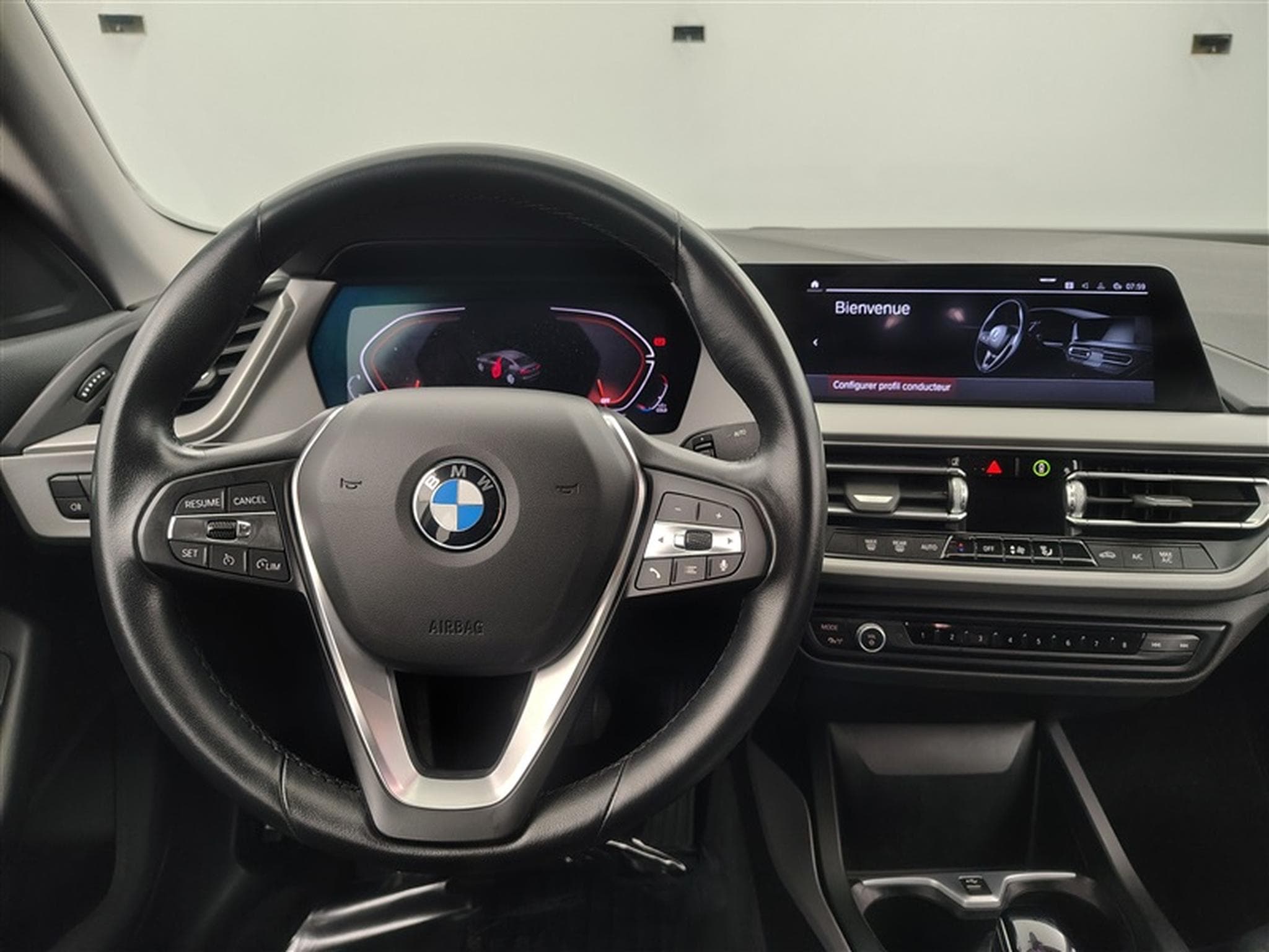 BMW 218 iA Gran Coupé Navi Cockpit / Led / PDC av+ar (2022) - Photo 9
