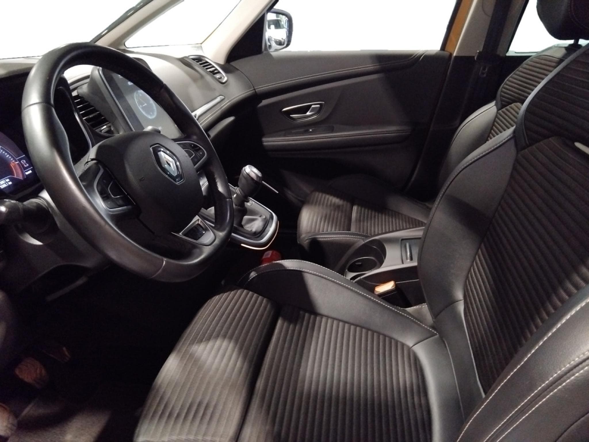 Renault Scenic 1.33 TCe Energy Bose Edition (2018) - Photo 6
