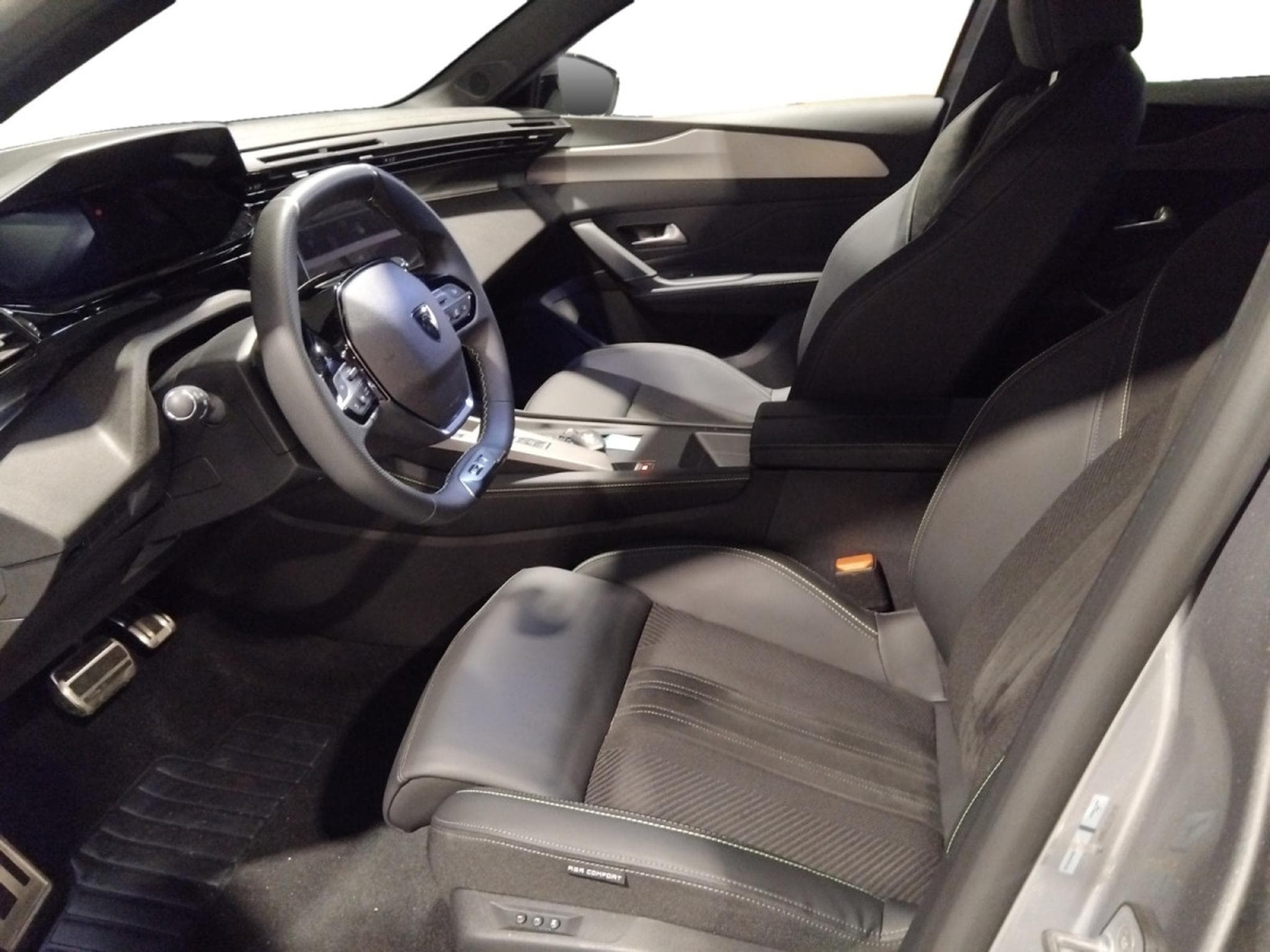 Peugeot 308 1.5 BlueHDi GT S&S (2024) - Foto 6