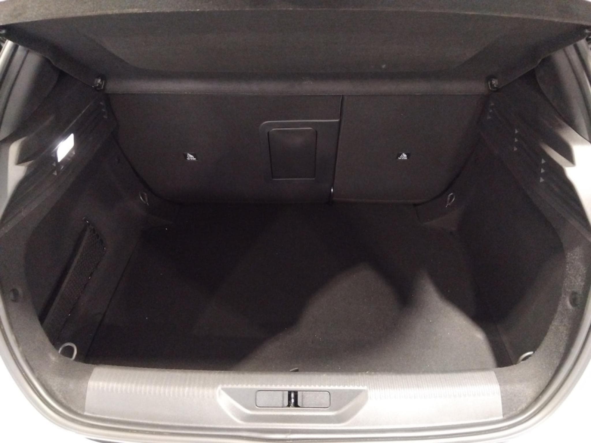 Peugeot 308 1.5 BlueHDi GT S&S (2024) - Foto 10