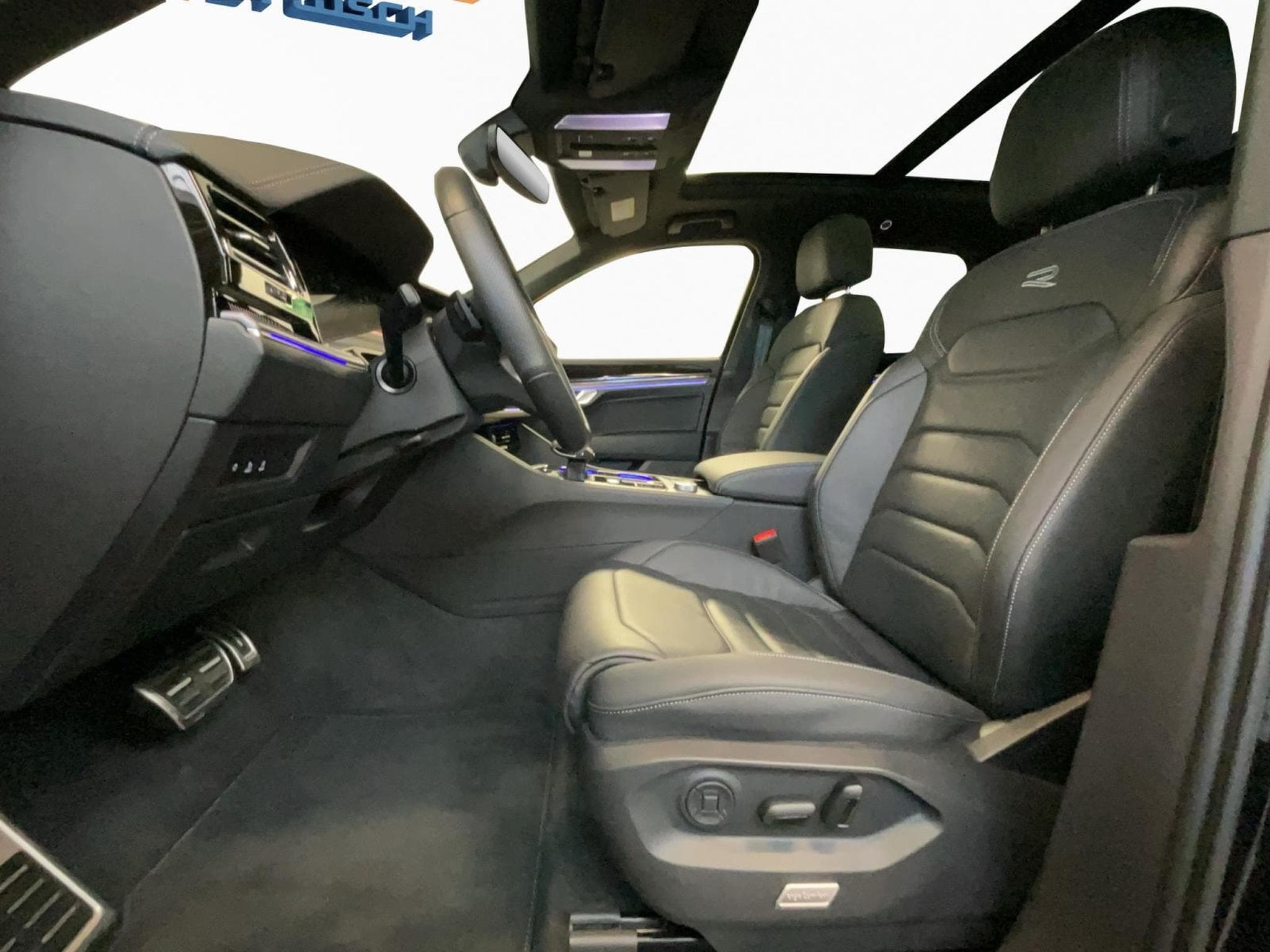 VW Touareg R-Line+V6+AUT8+4M+Pano+ (2024) - Photo 9
