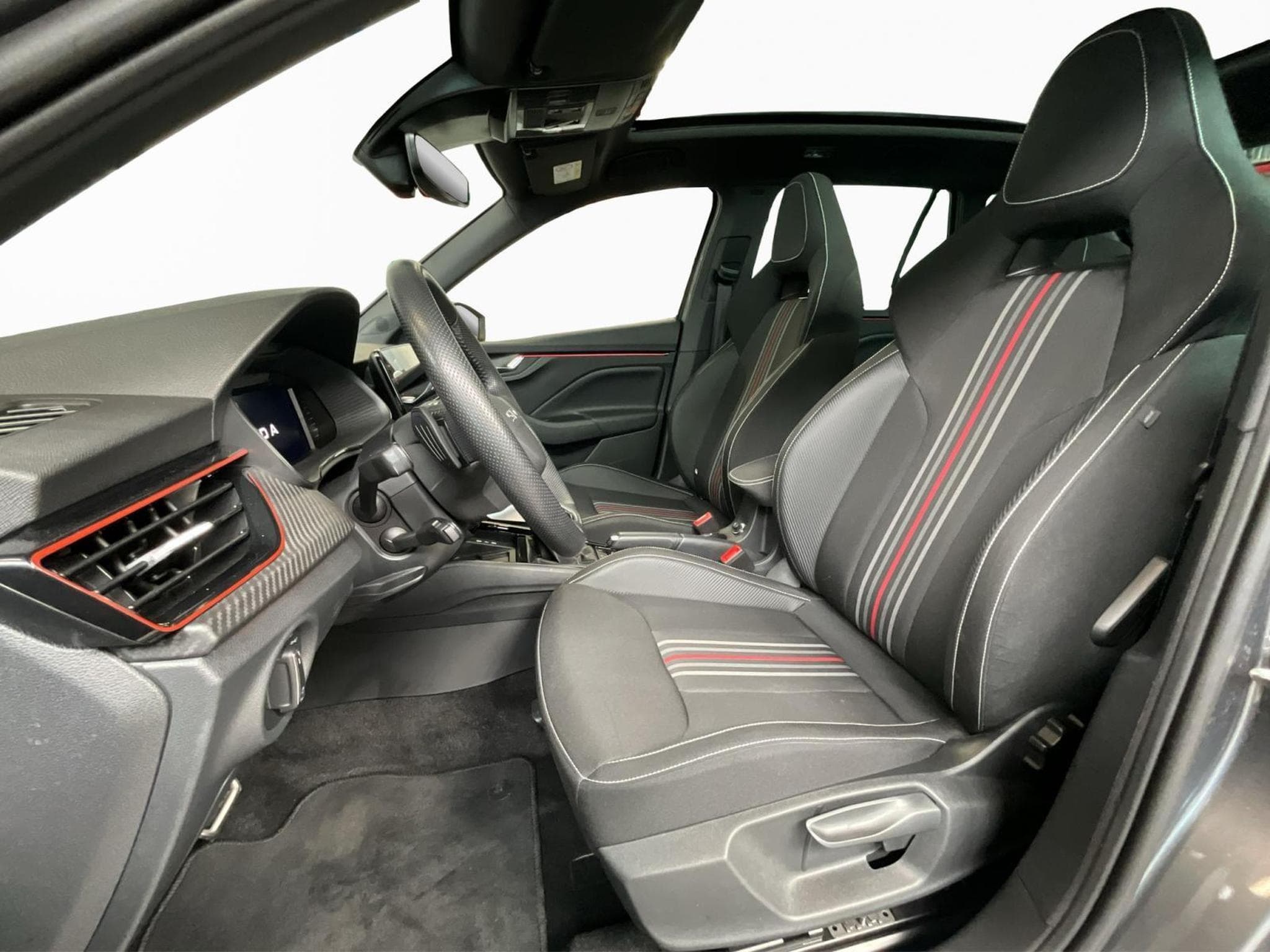 Skoda Kamiq Monte-Carlo+DSG+Led+Navi+Pano (2025) - Foto 9