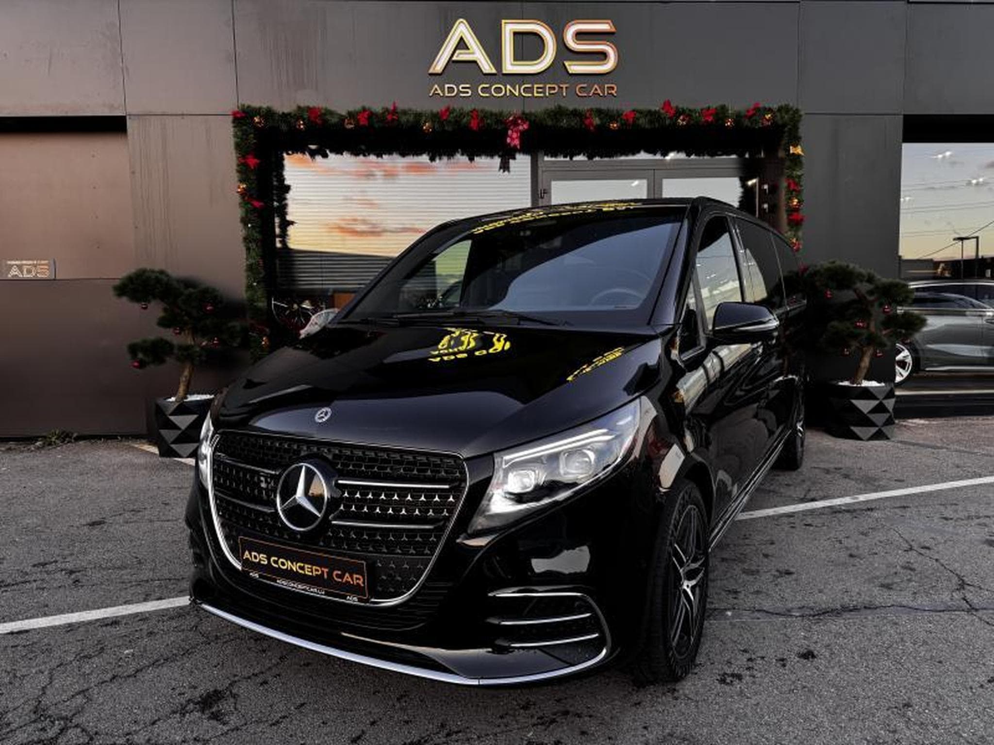 Mercedes V EXCLUSIVE EXTRA LONGUE L3 4MATIC AIRMATIC 2.0L 237CV (2025) - Photo 1