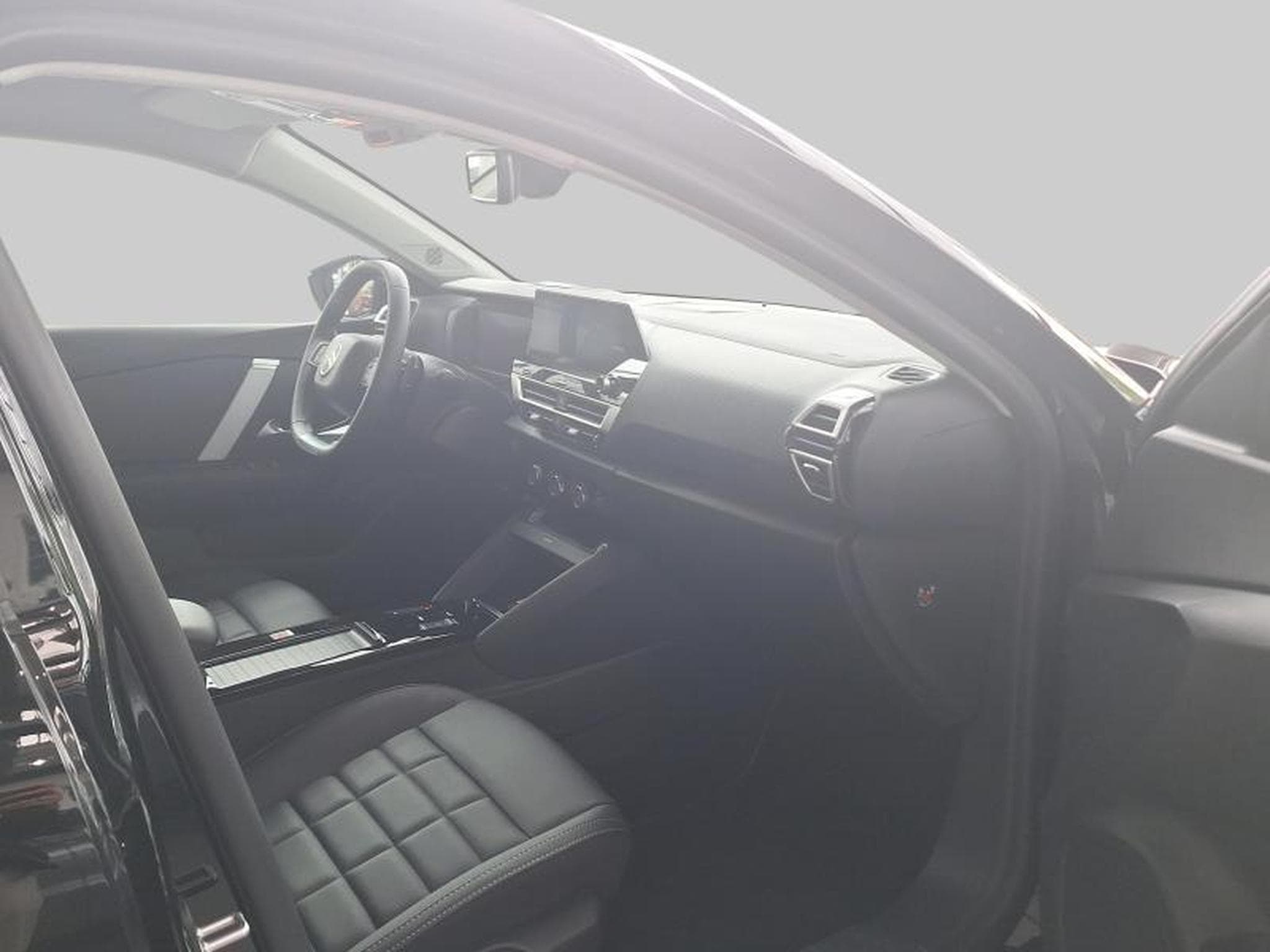 Citroën C4 & ë- Feel Pack (2025) - Photo 9