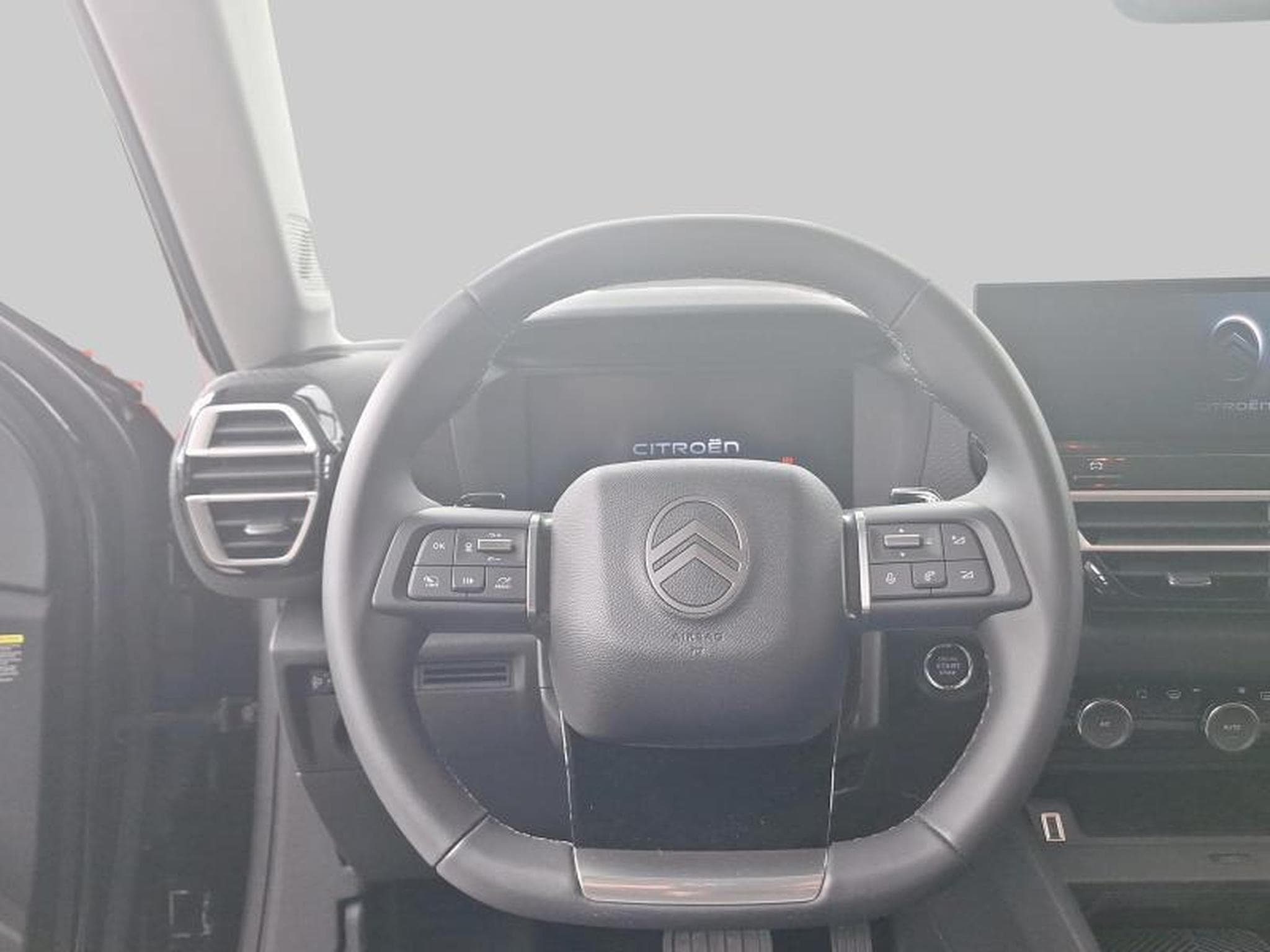Citroën C4 & ë- Feel Pack (2025) - Photo 14