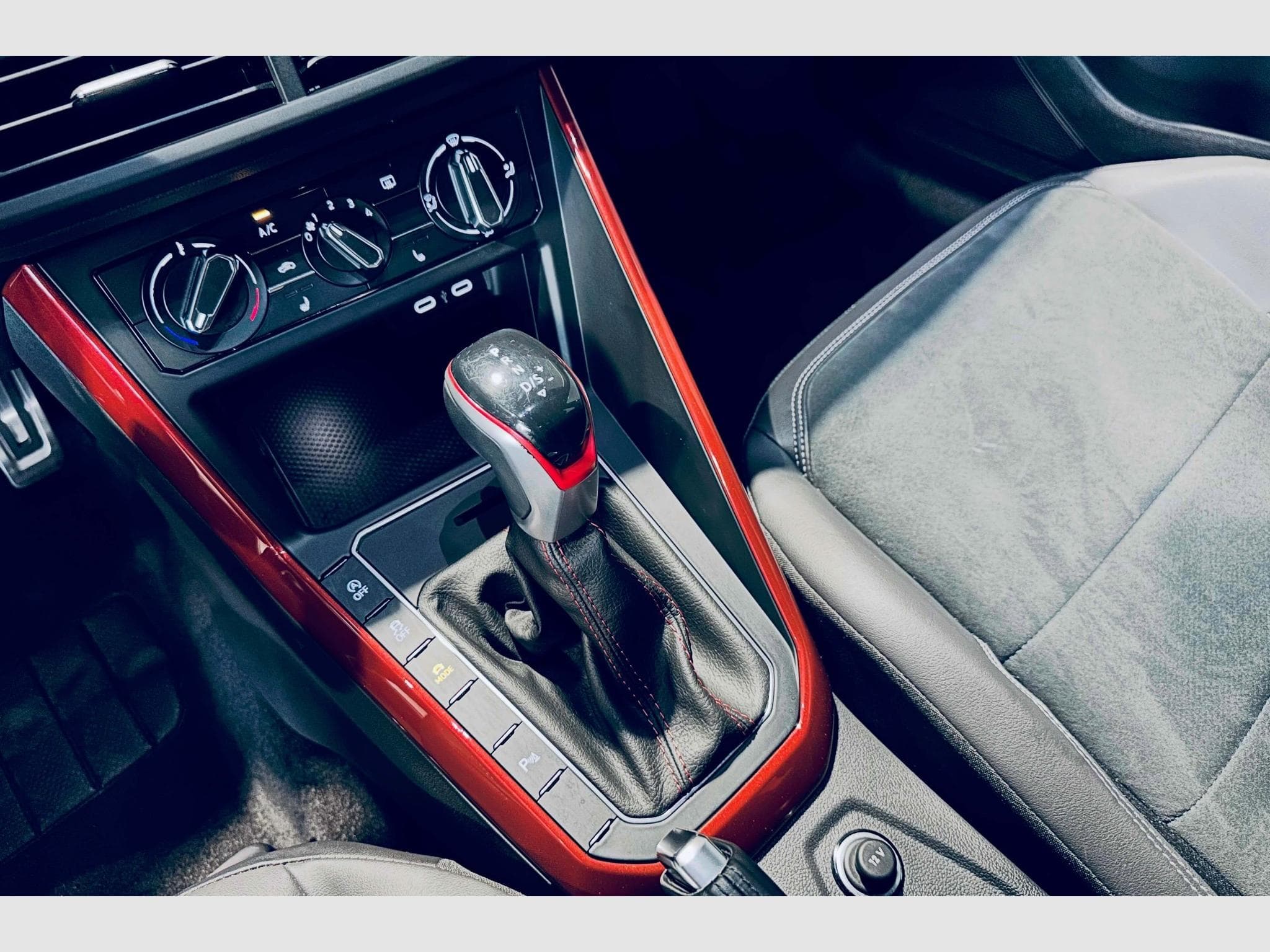 VW Polo POLO GTI TSI DSG (2023) - Photo 11
