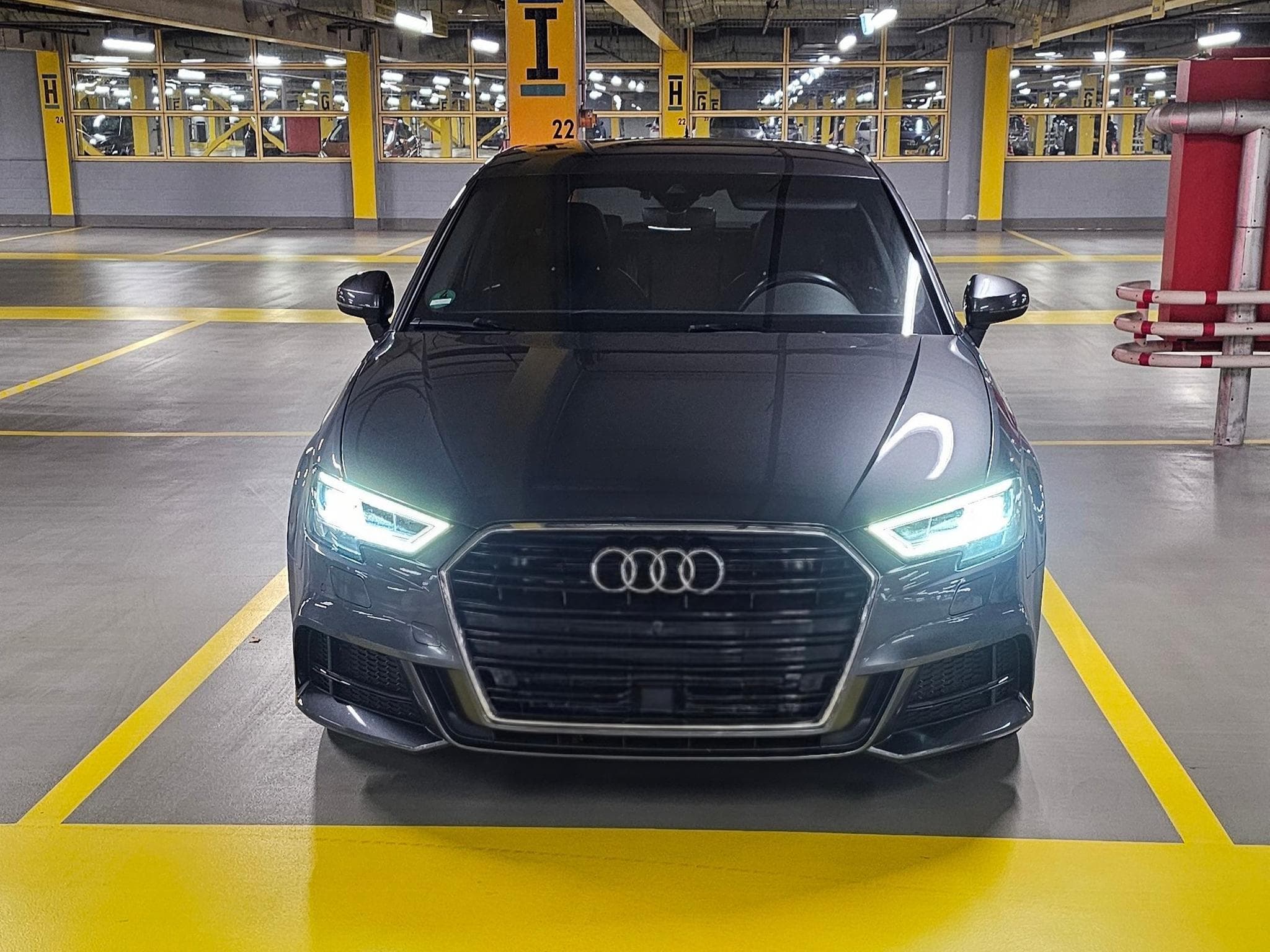 Audi A3 S-line 35 TDI (2019) - Photo 4