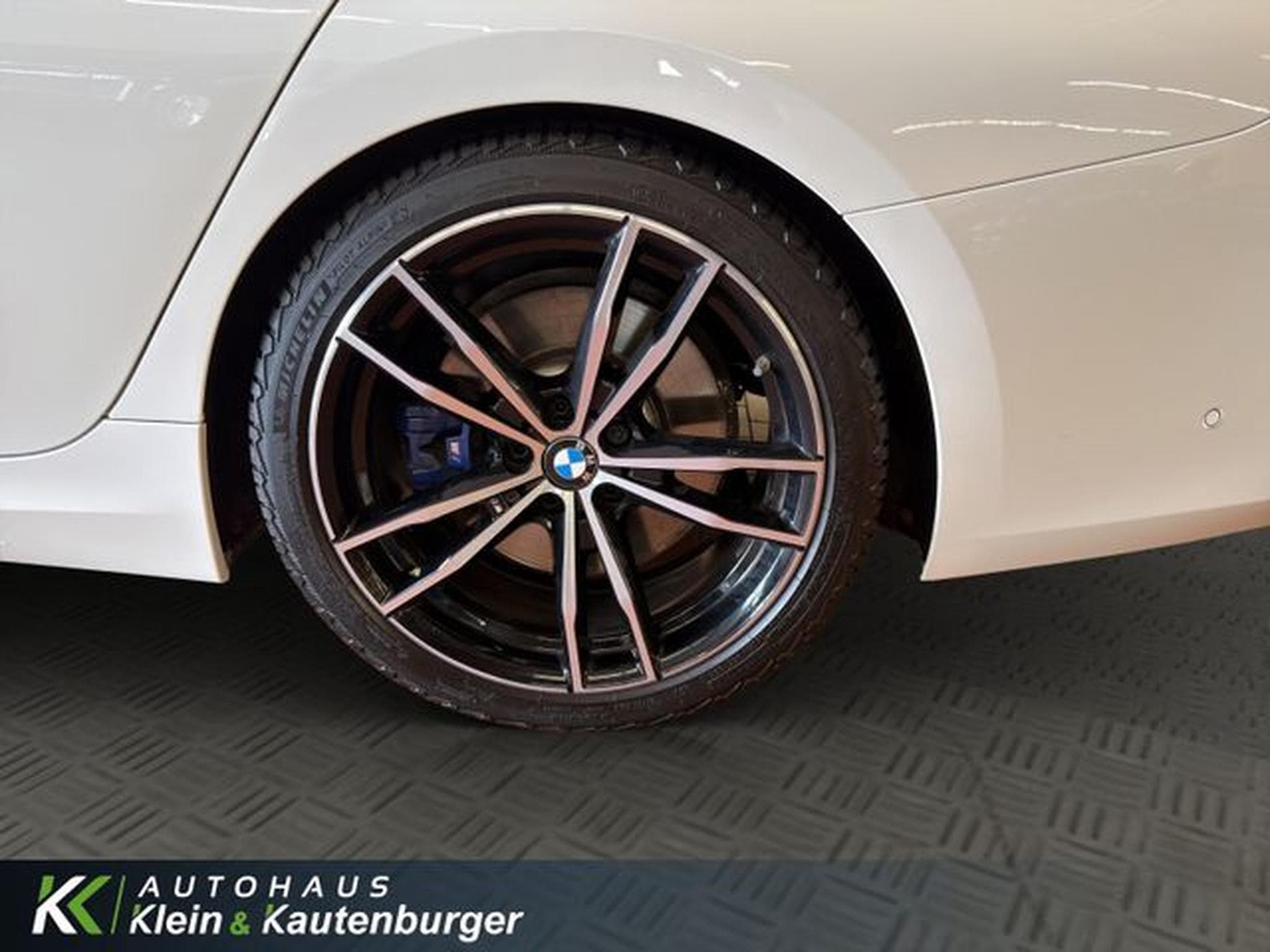 BMW 318 318i M Sport +SHADOW-LINE+CARBON+KAMERA+LED+AMBI (2023) - Foto 12