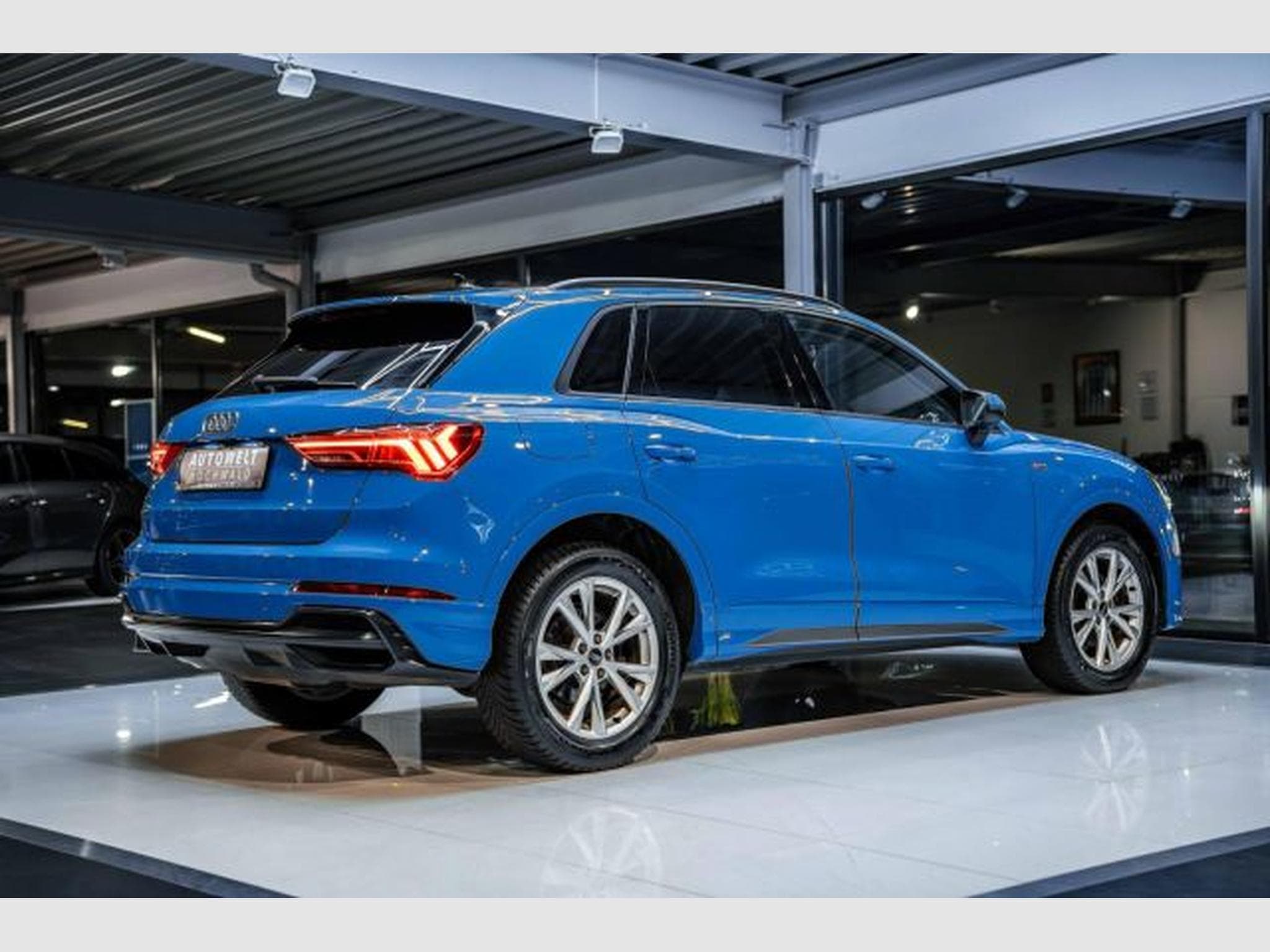 Audi Q3 Q3 2.0 TDI S-tronic S-Line NAVI LED PDC VIRTUAL (2022) - Photo 15