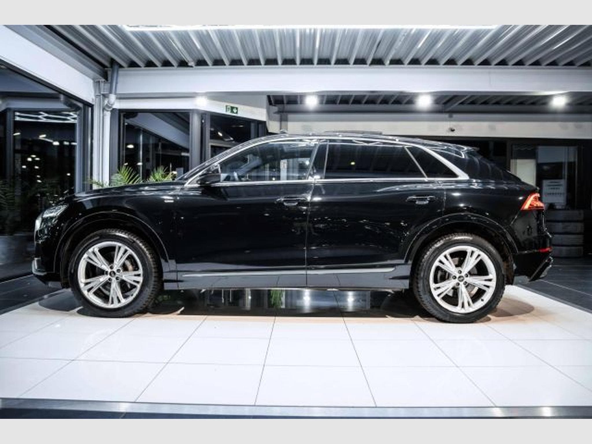 Audi Q8 Q8 3.0 TDI S-Line quattro PANO HD Matrix 21 Zoll (2023) - Photo 11