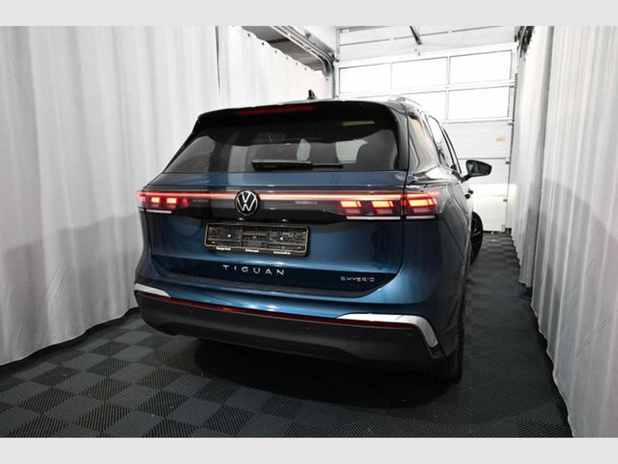 VW Tiguan Tiguan Plug-In-Hybrid 1.5 eHybrid OPF DSG Elegan (2025) - Photo 4