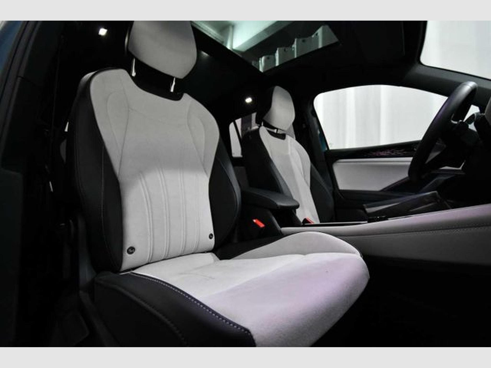 VW Tiguan Tiguan Plug-In-Hybrid 1.5 eHybrid OPF DSG Elegan (2025) - Photo 8