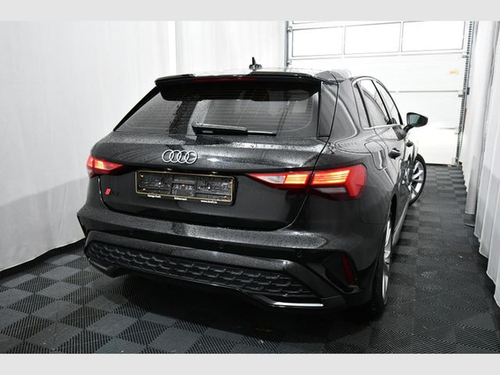 Audi A3 A3 Sportback 35 TFSI S line, Park A., Navi., ACC (2024) - Photo 4