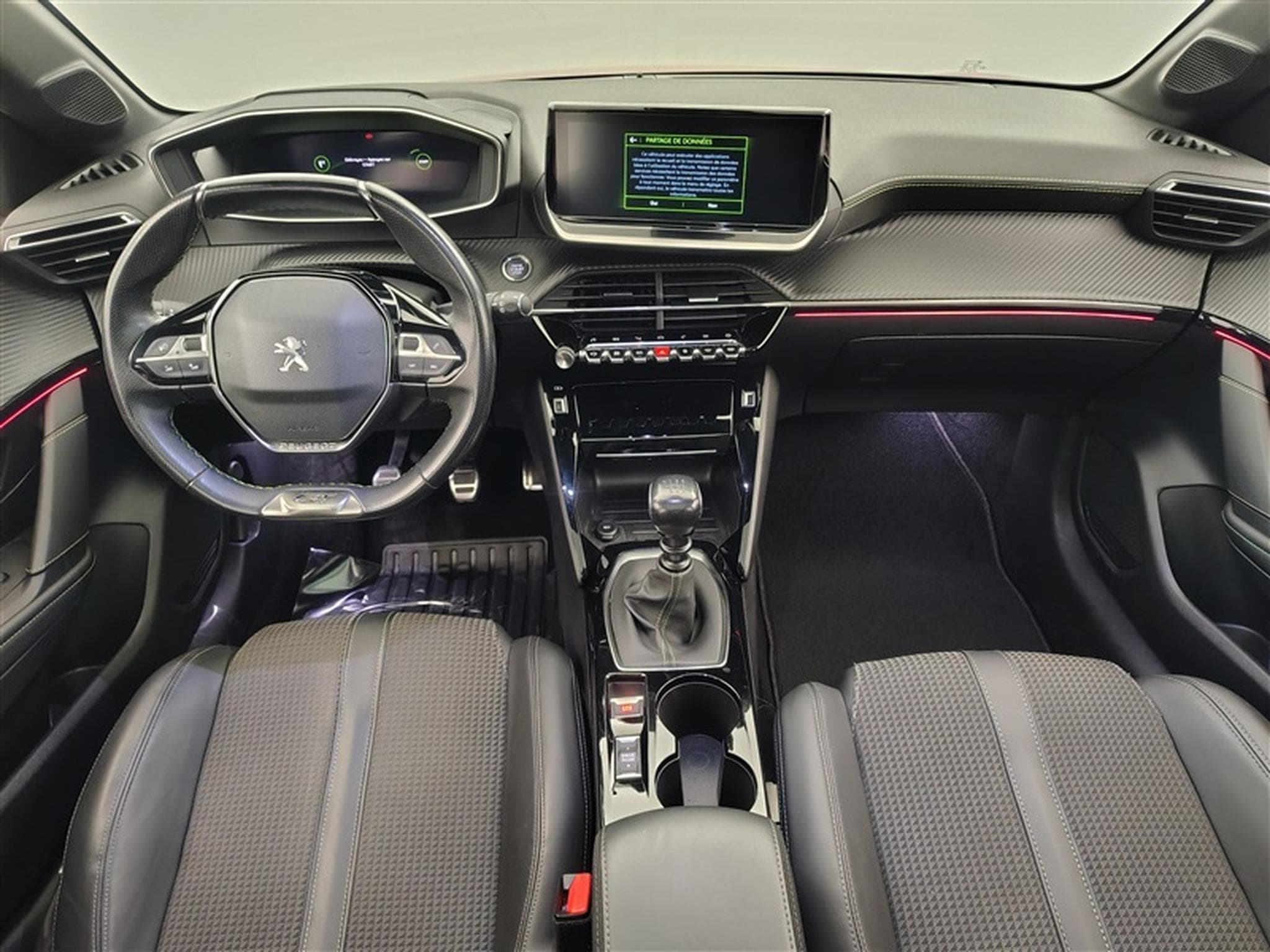 Peugeot 208 1.2i PureTech GT (EU6.4) (2022) - Photo 8