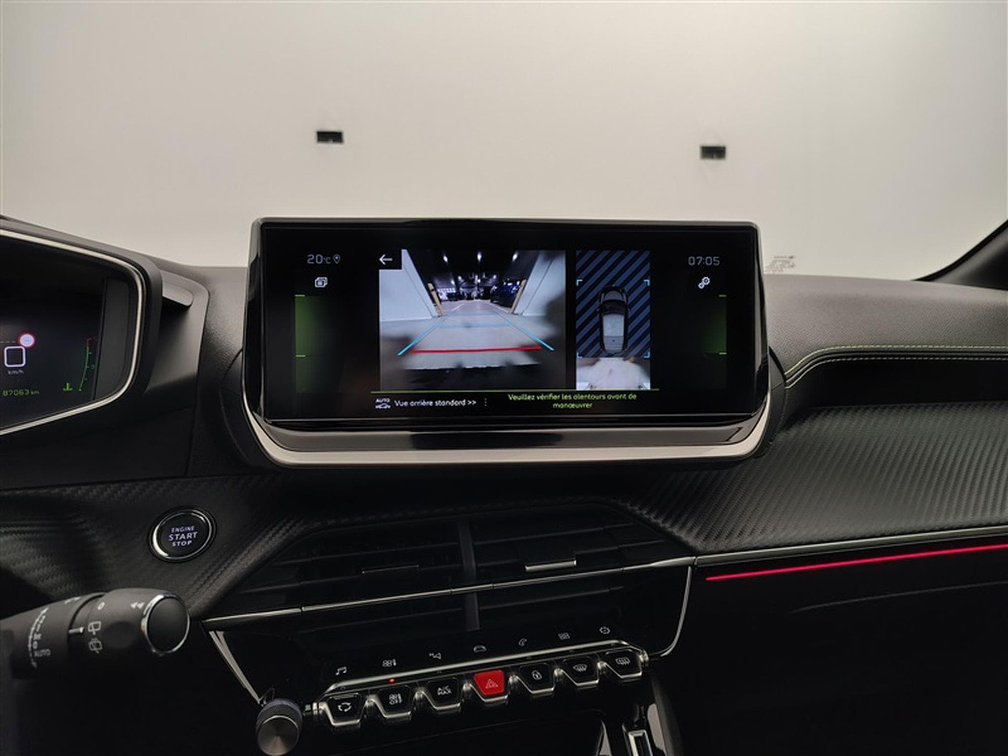 Peugeot 208 1.2i PureTech GT (EU6.4) (2022) - Photo 17