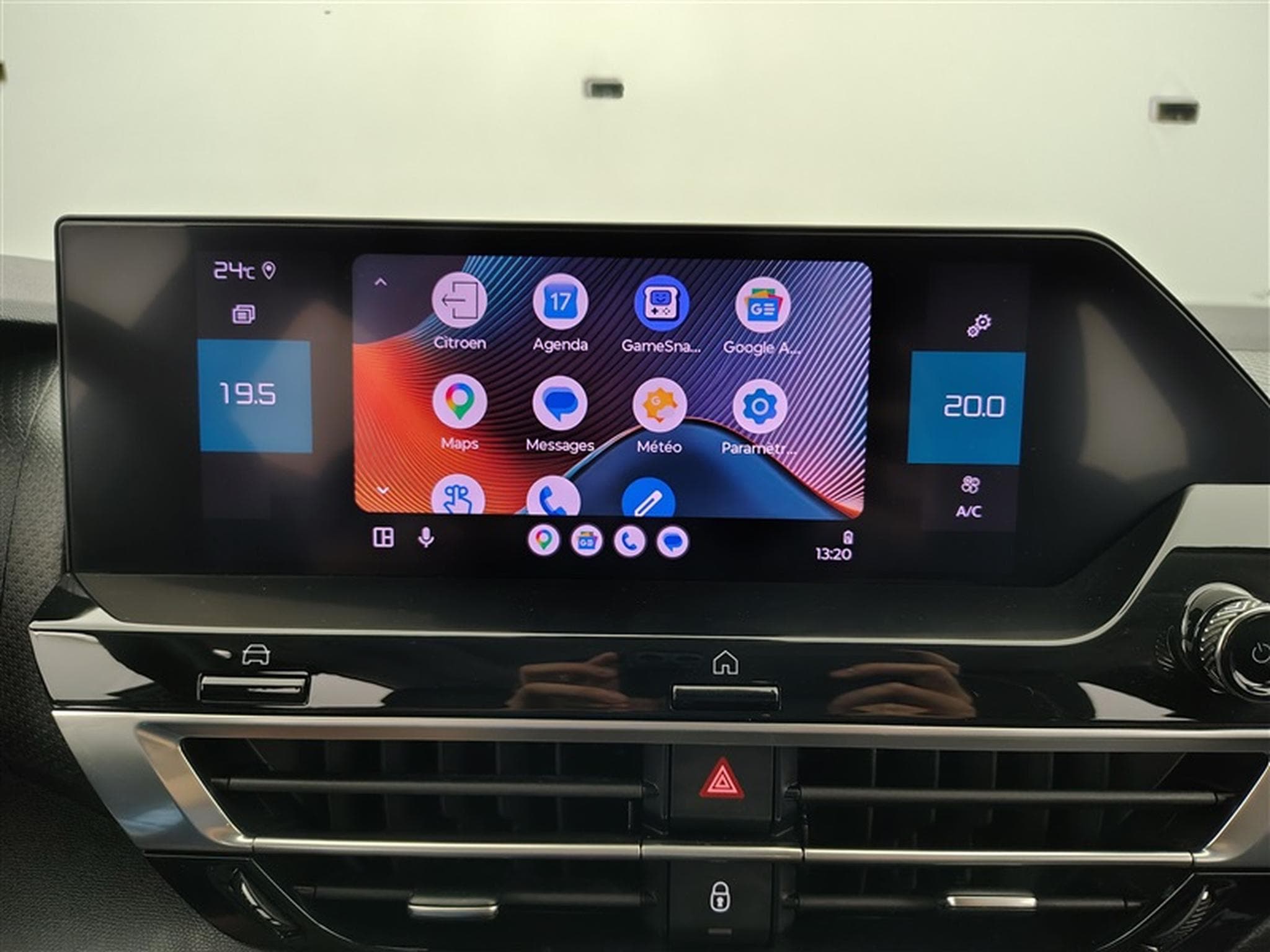 Citroën C4 1.2 PureTech Shine Pack CUIR/NAVI/TO PANO/FULL LED/JA (2022) - Photo 21