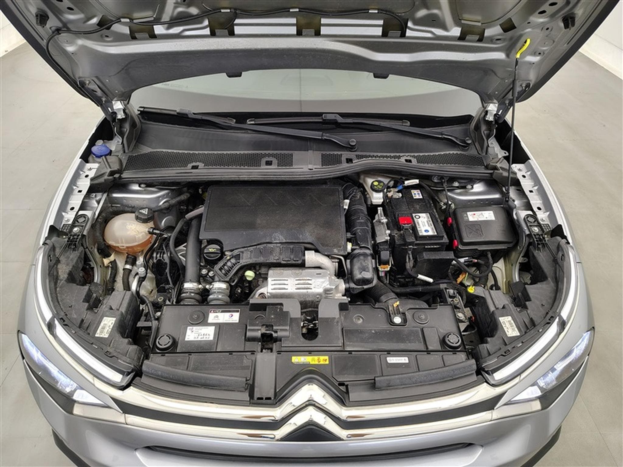Citroën C4 1.2 PureTech Shine Pack CUIR/NAVI/TO PANO/FULL LED/JA (2022) - Photo 20