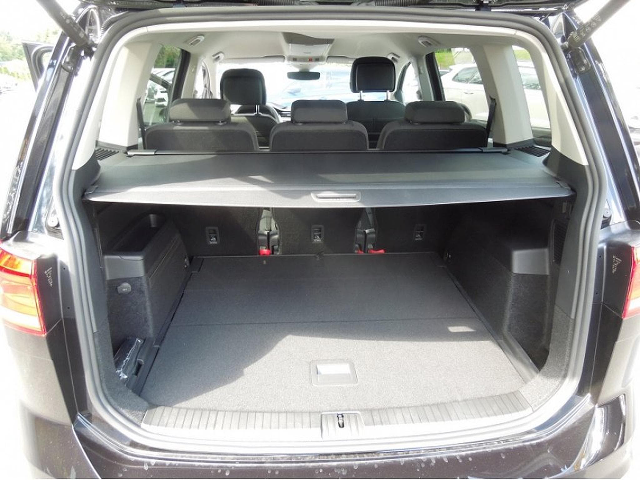 VW Touran (2026) - Photo 13