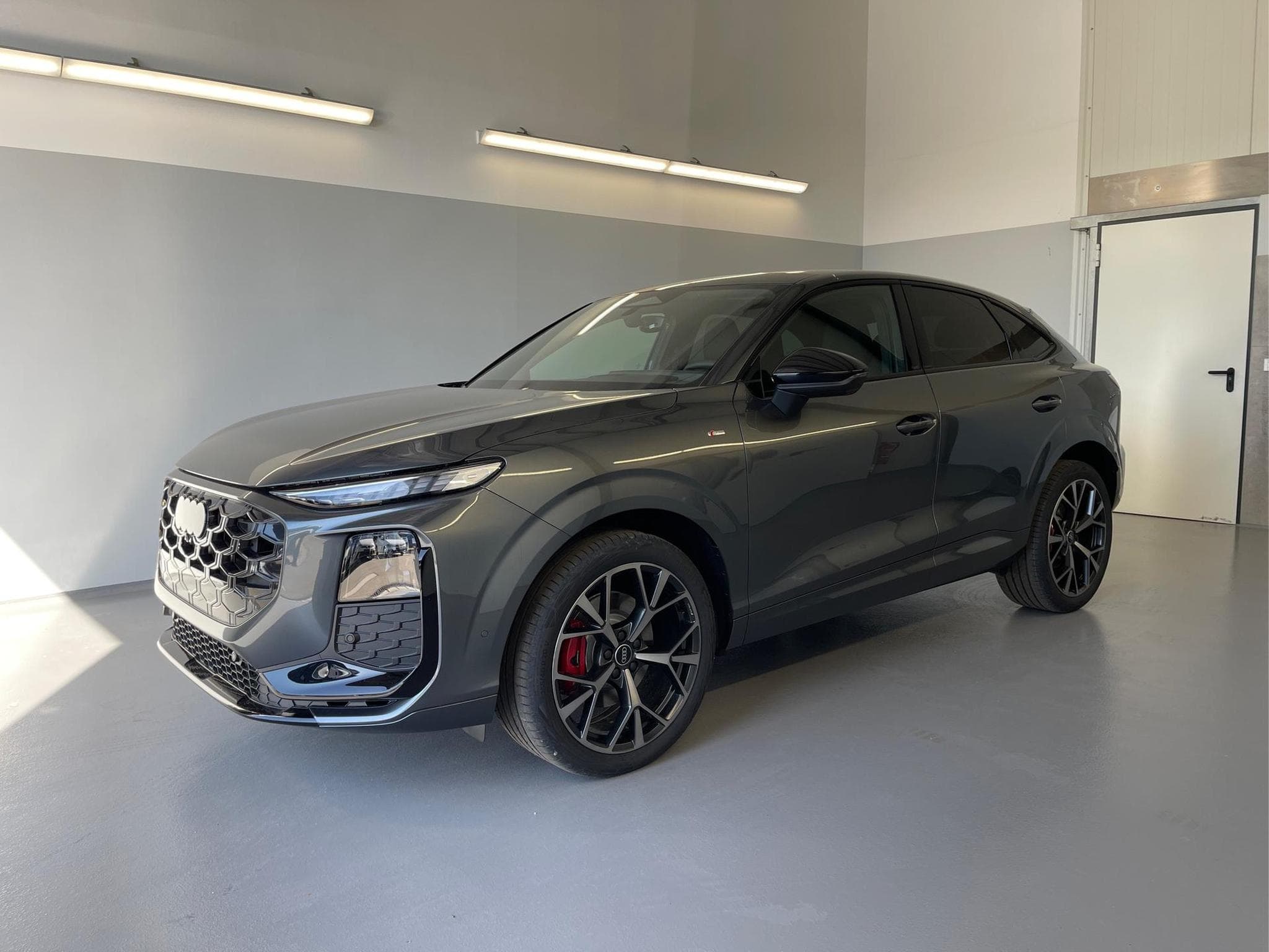 Audi Q3 Sportback NEU (2026) - Photo 1